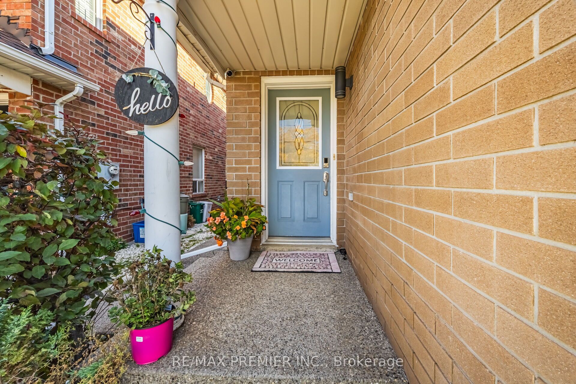 1268 Newell Street Property Photo 4