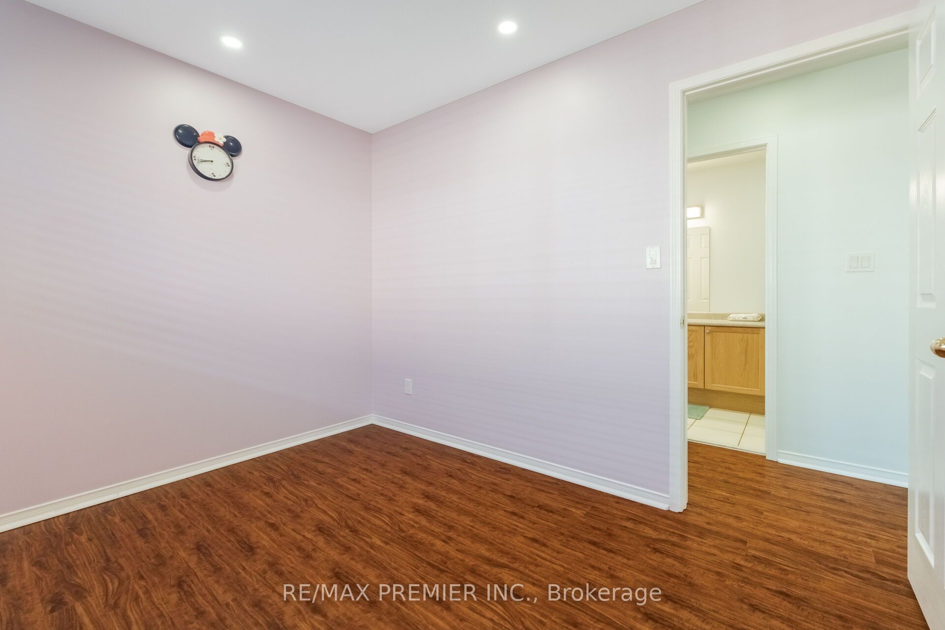 1268 Newell Street Property Photo 32