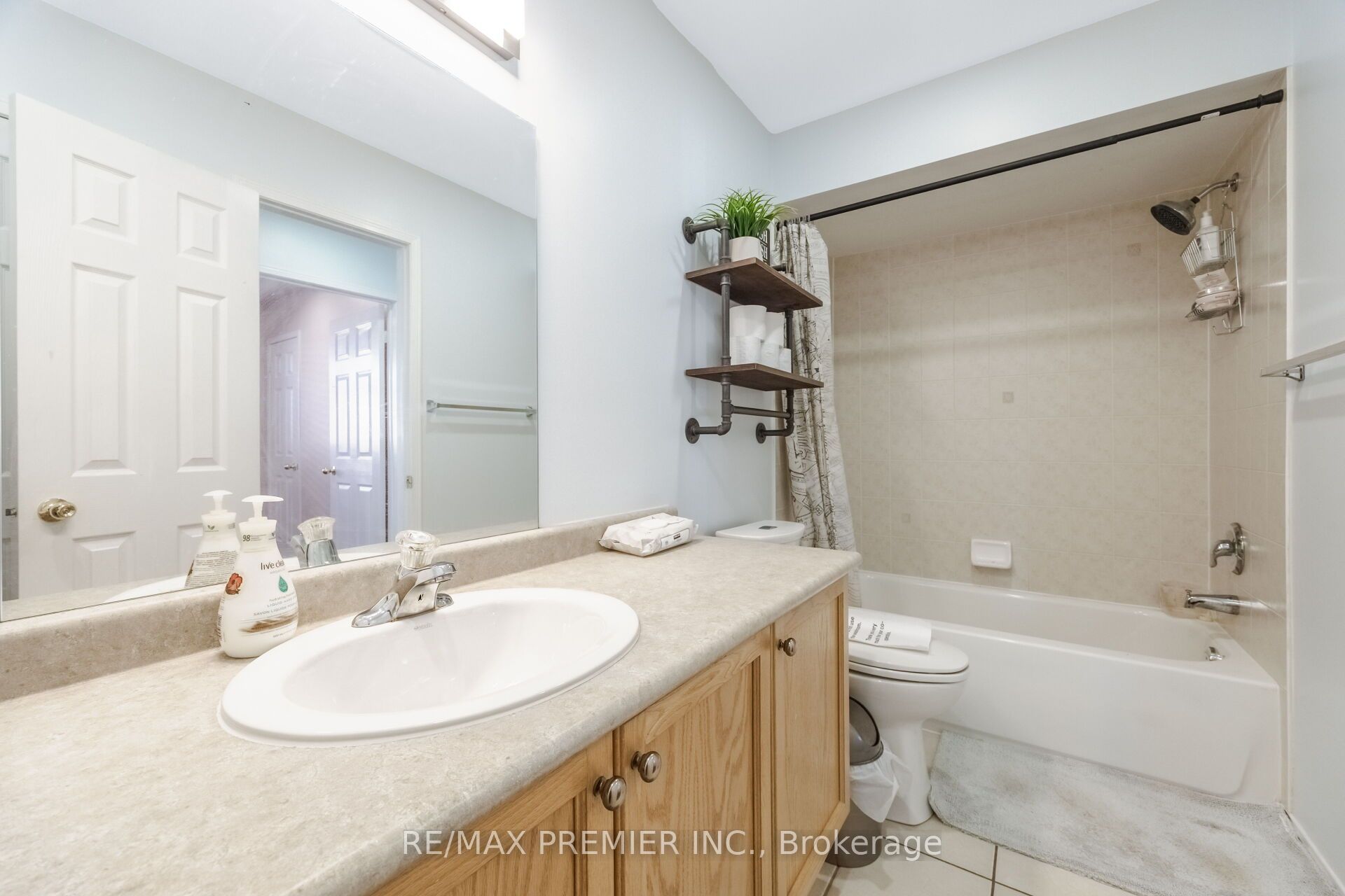 1268 Newell Street Property Photo 35