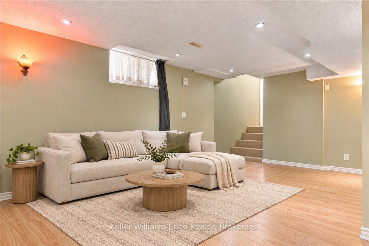 671 Twain Avenue Property Photo 33