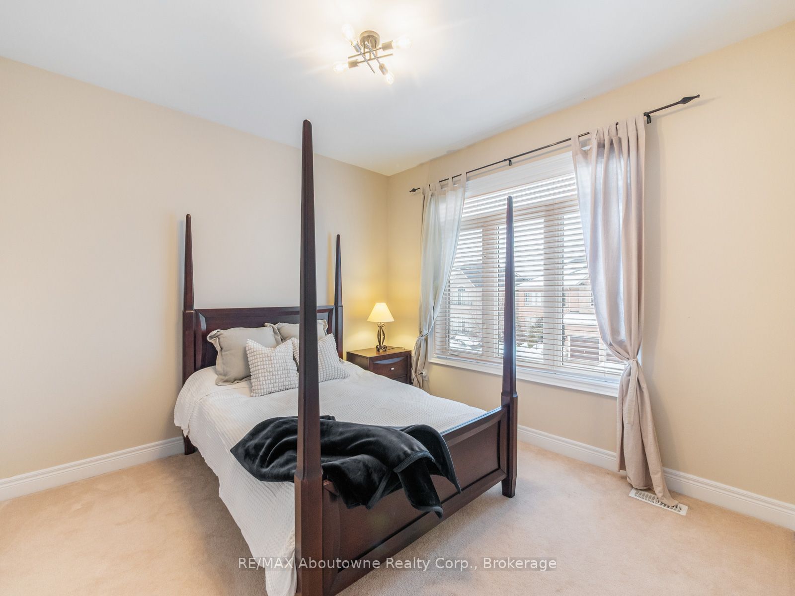 1468 Ferncrest Road Property Photo 24