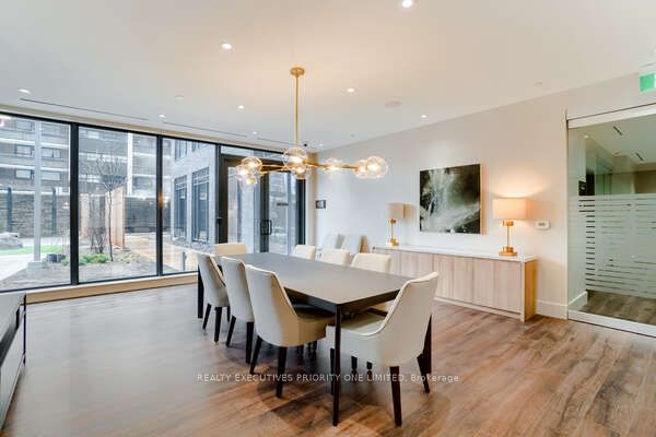 21 Park Street E 601 Property Photo 8