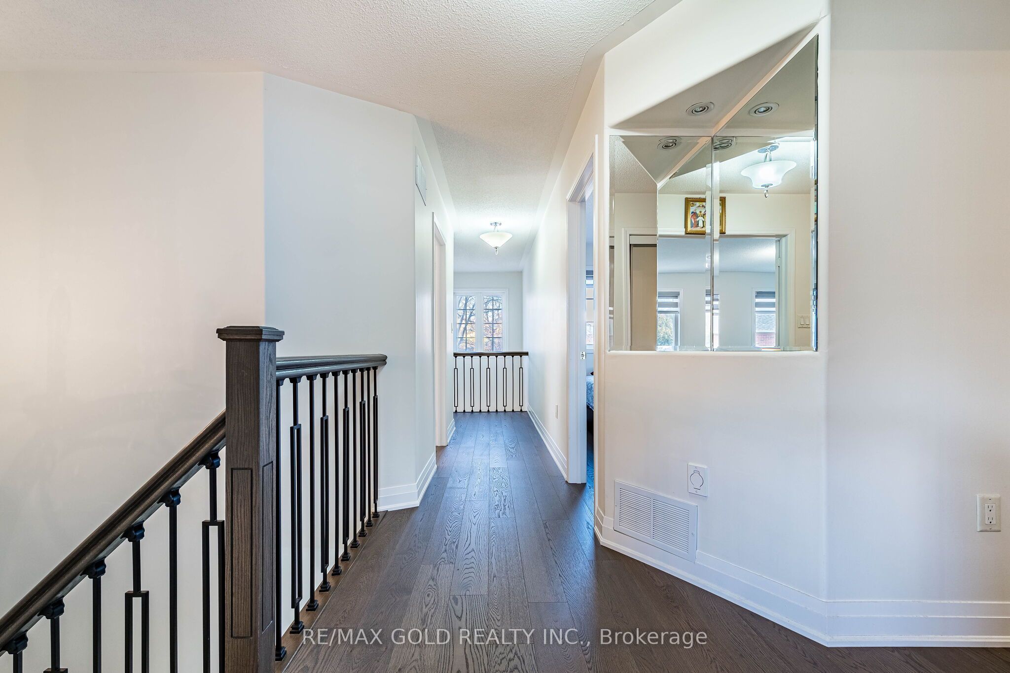 21 Mistybrook Crescent Property Photo 30