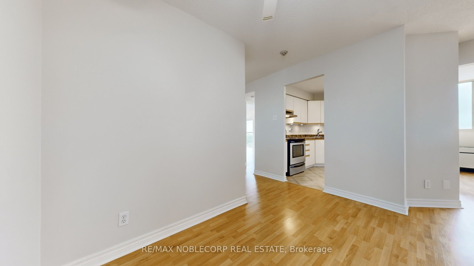 41 Markbrook Lane 906 Property Photo 12