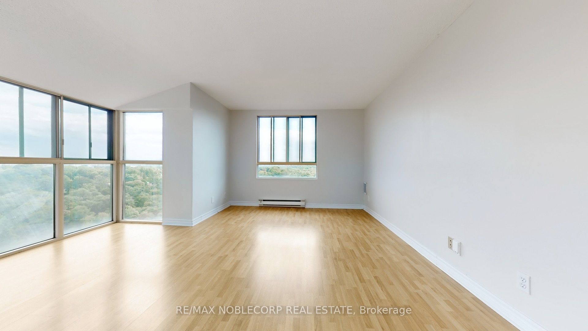 41 Markbrook Lane 906 Property Photo 16