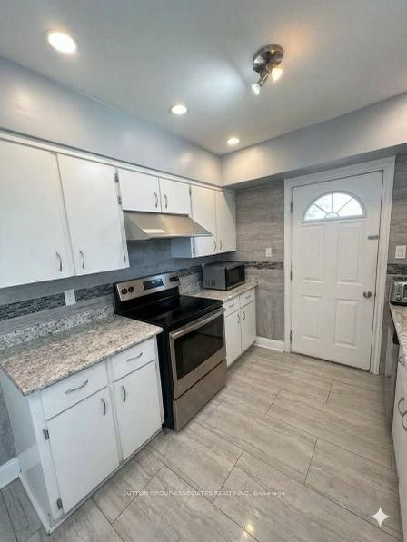 2595 Eglinton Avenue W Property Photo 15