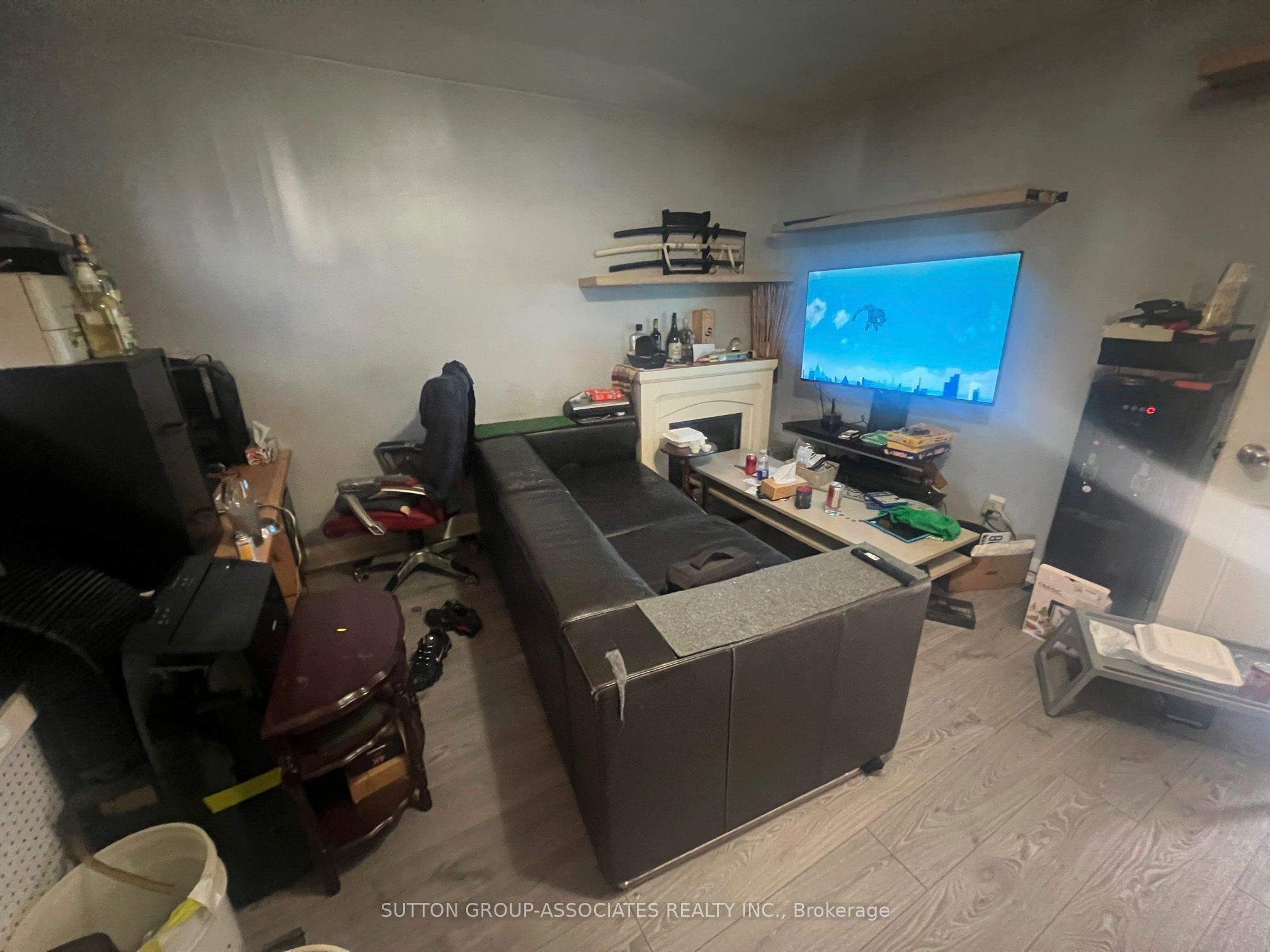 2595 Eglinton Avenue W Property Photo 23