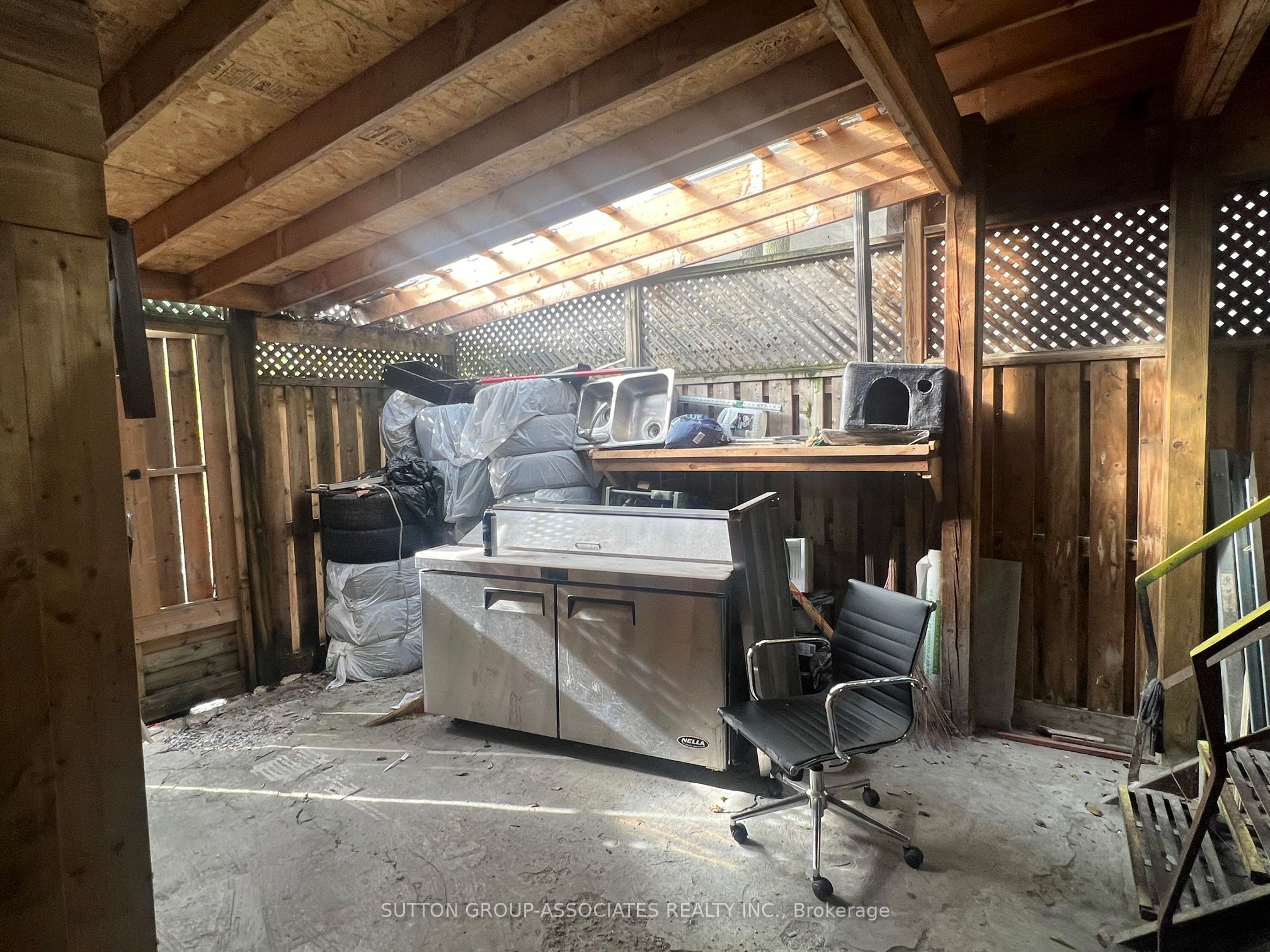 2595 Eglinton Avenue W Property Photo 41