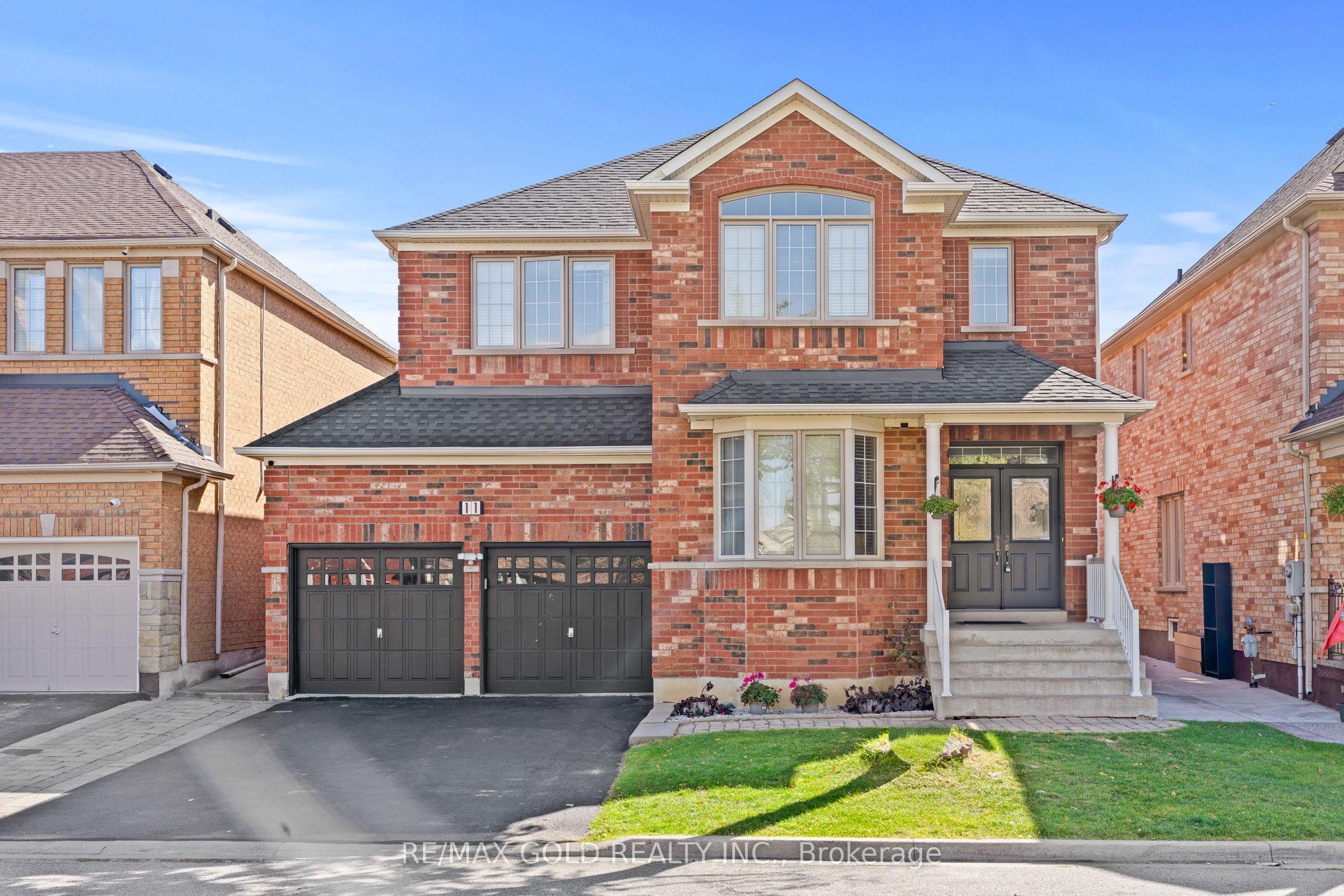 11 Maple Valley Street Property Photo 1