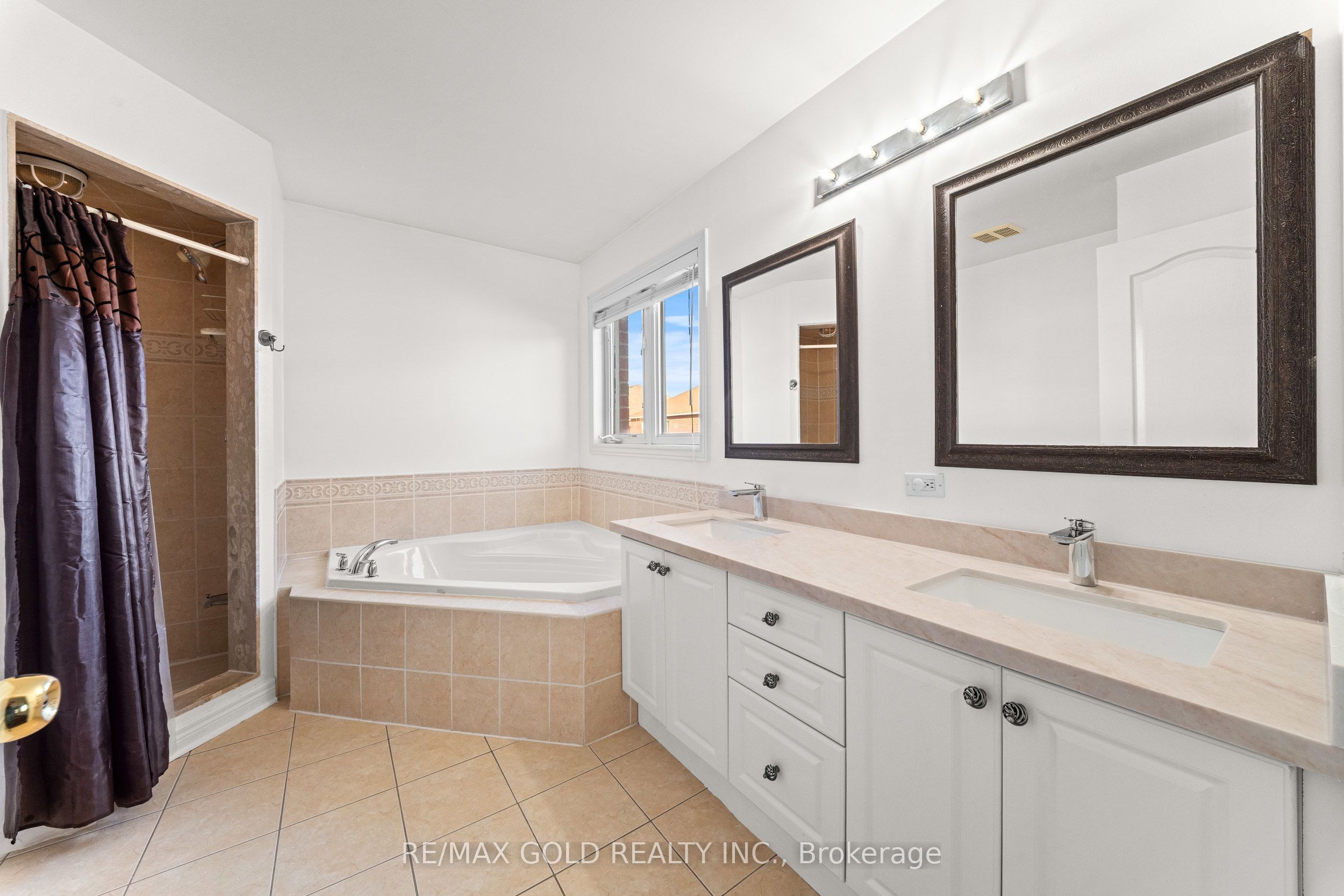 11 Maple Valley Street Property Photo 15