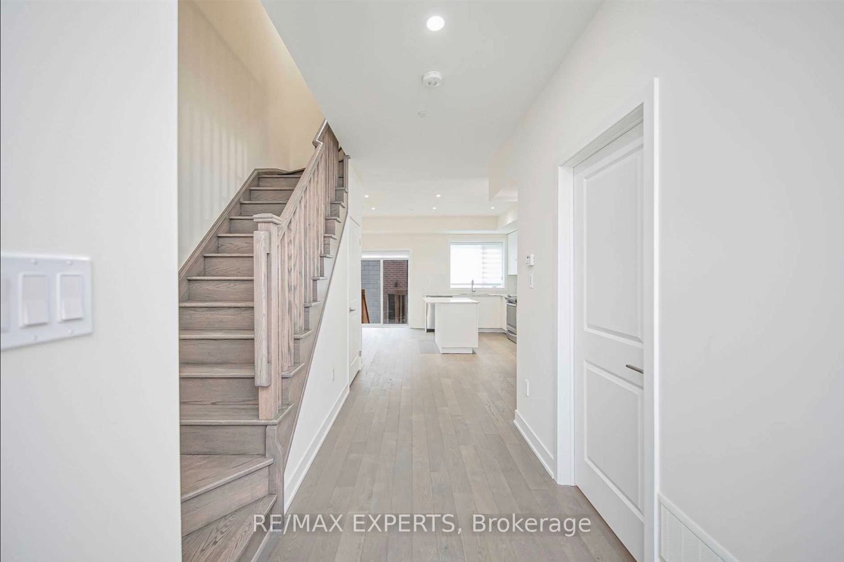 54 William Duncan Road Property Photo 5