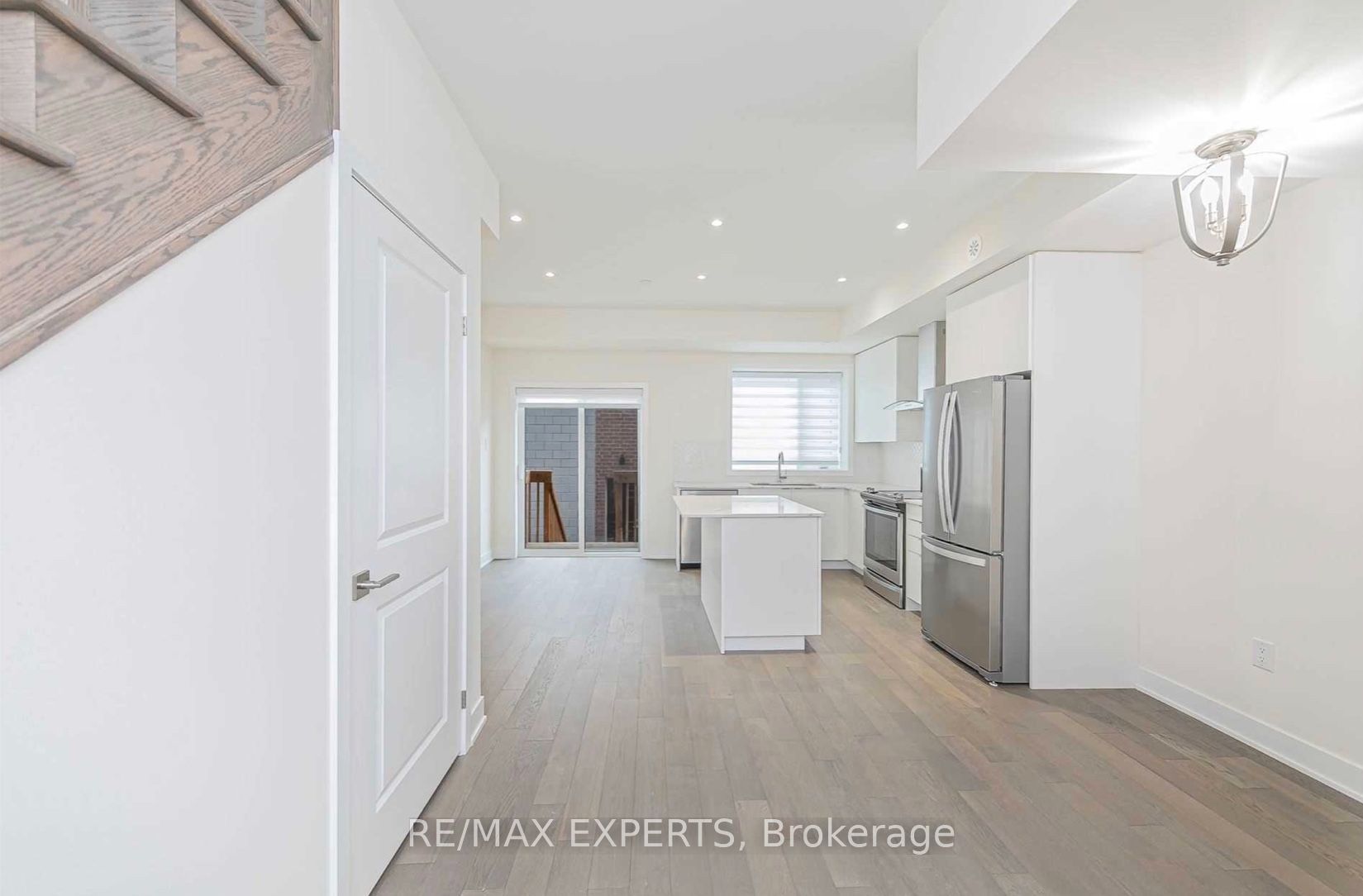 54 William Duncan Road Property Photo 7