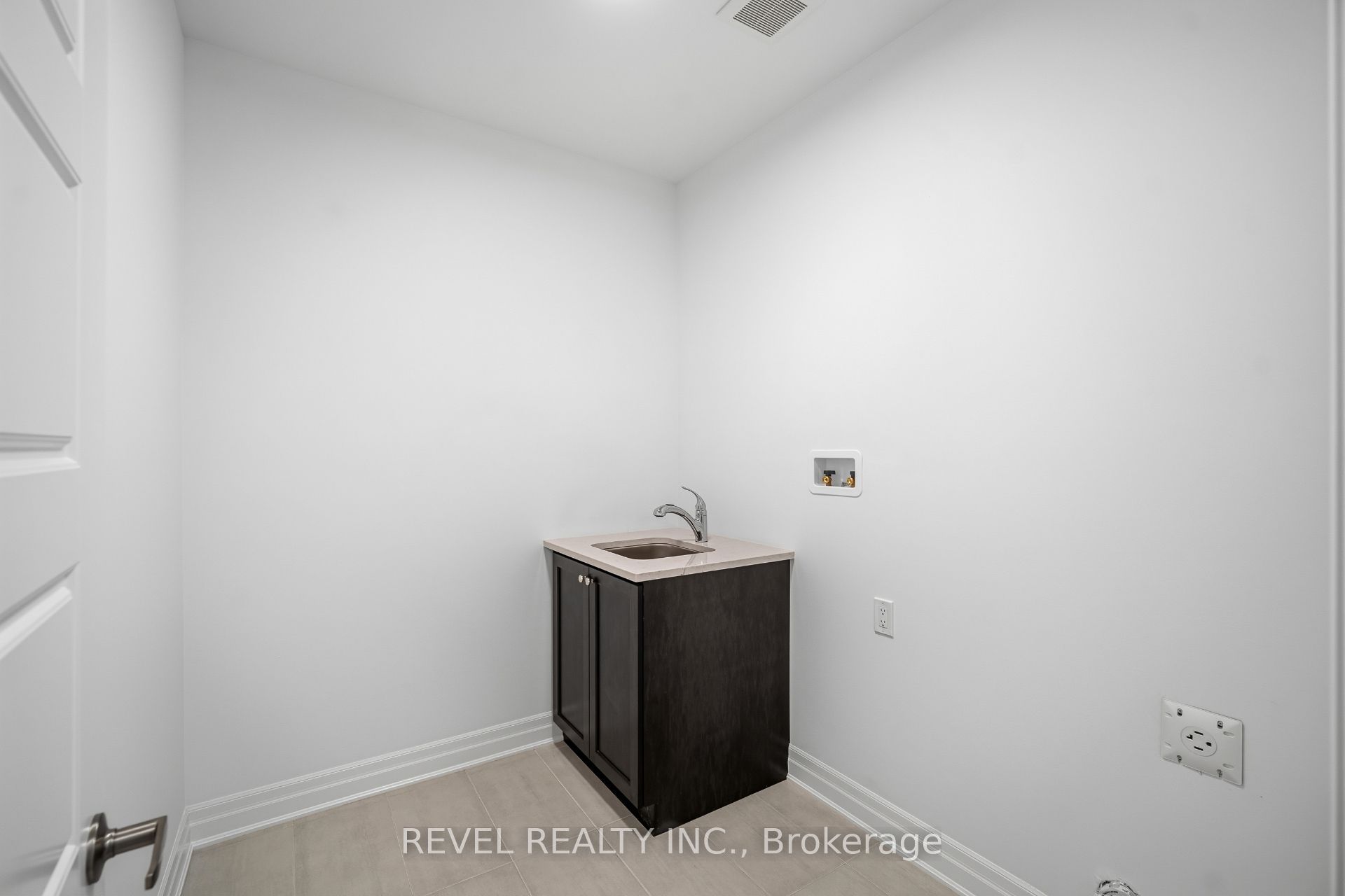 1154 Maverick Way Property Photo 47