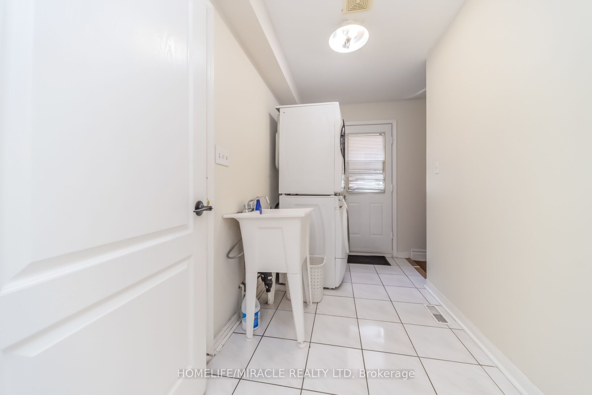 32 Gold Tree Street Property Photo 47