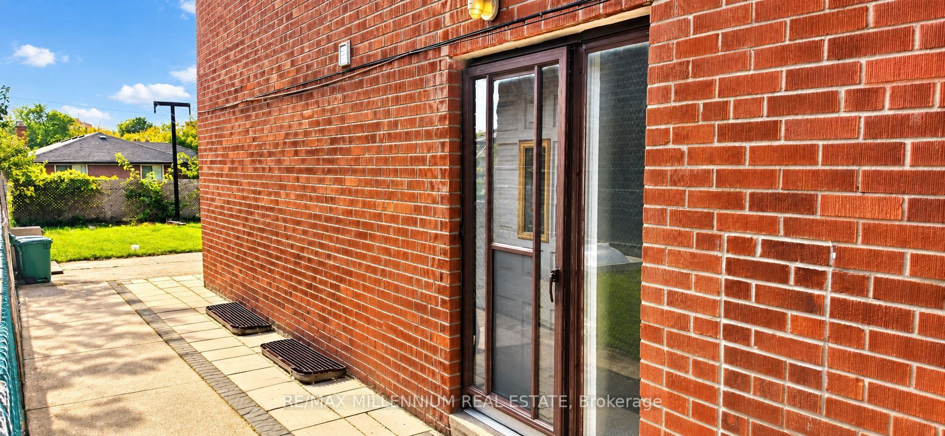 151 Ardwick Boulevard Property Photo 3