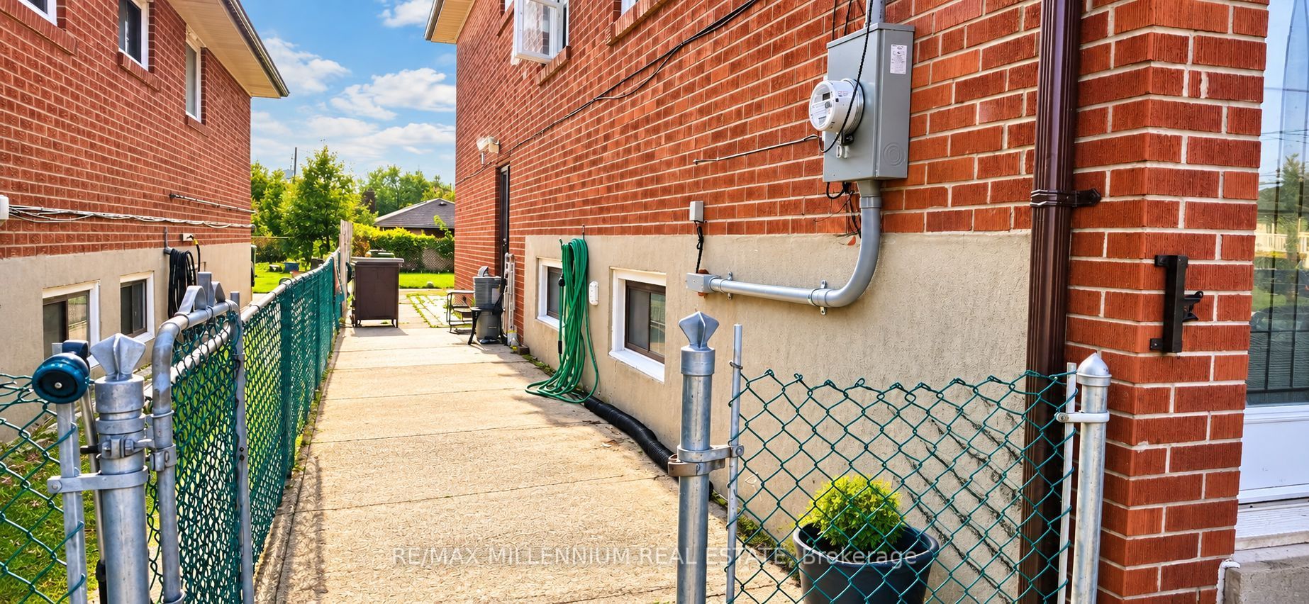 151 Ardwick Boulevard Property Photo 4