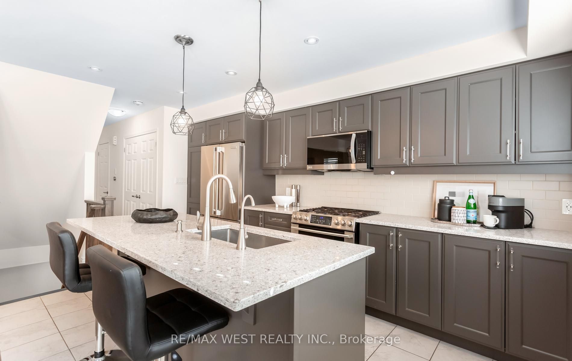 1000 Asleton Boulevard 90 Property Photo 29