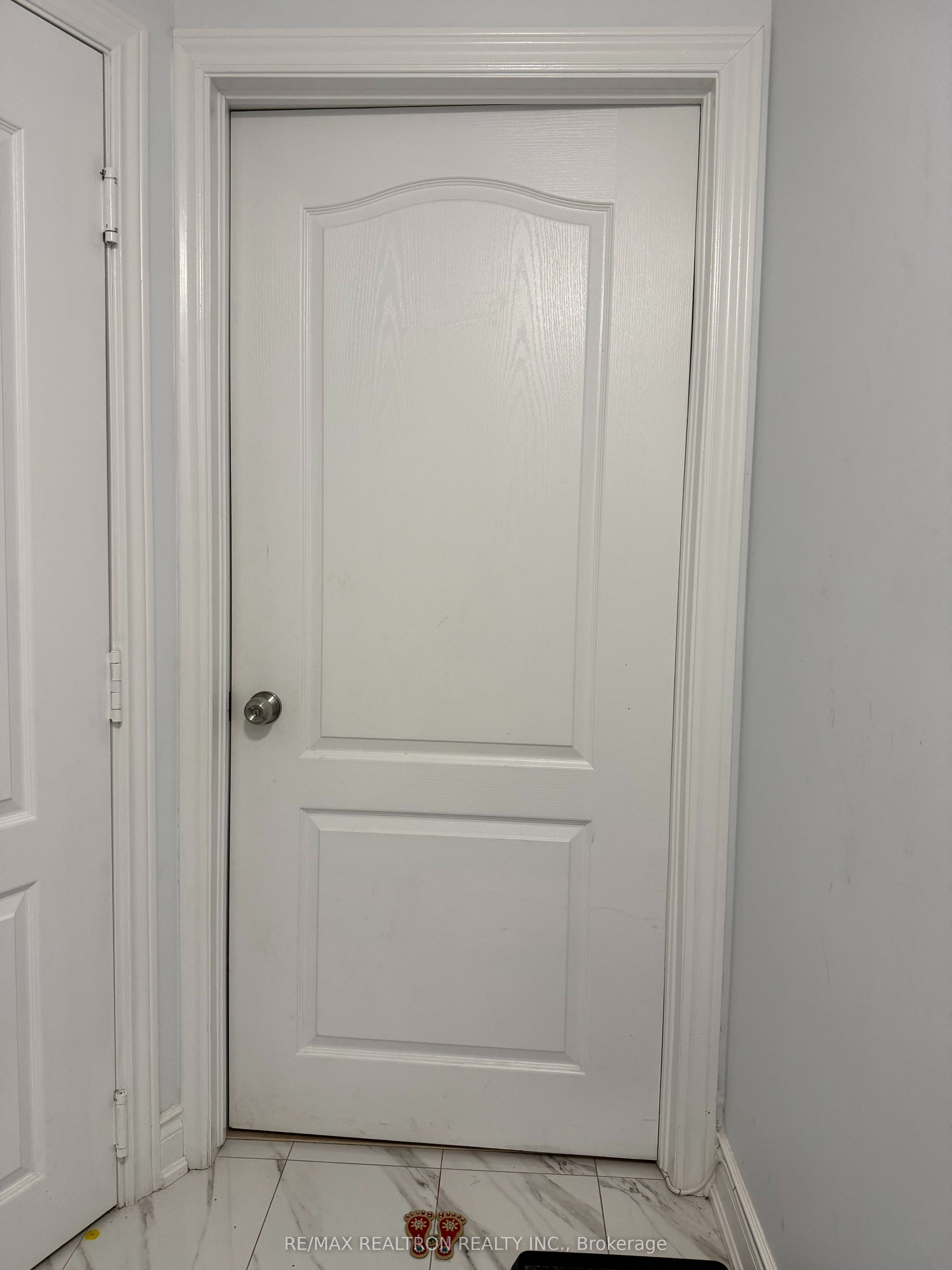 5793 Tayside Crescent Basement Property Photo 12