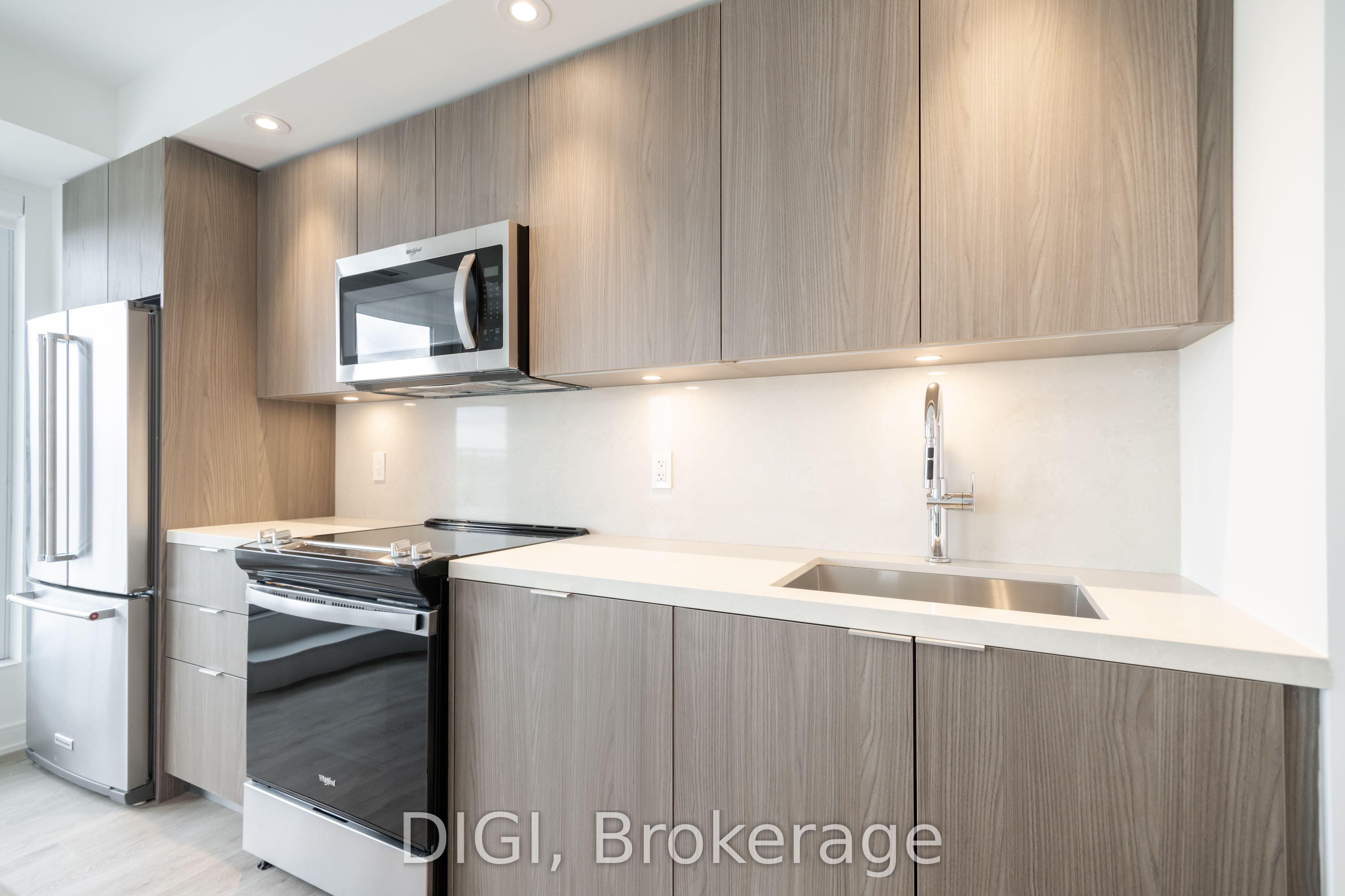 485 Perth Avenue W214 Property Photo 6