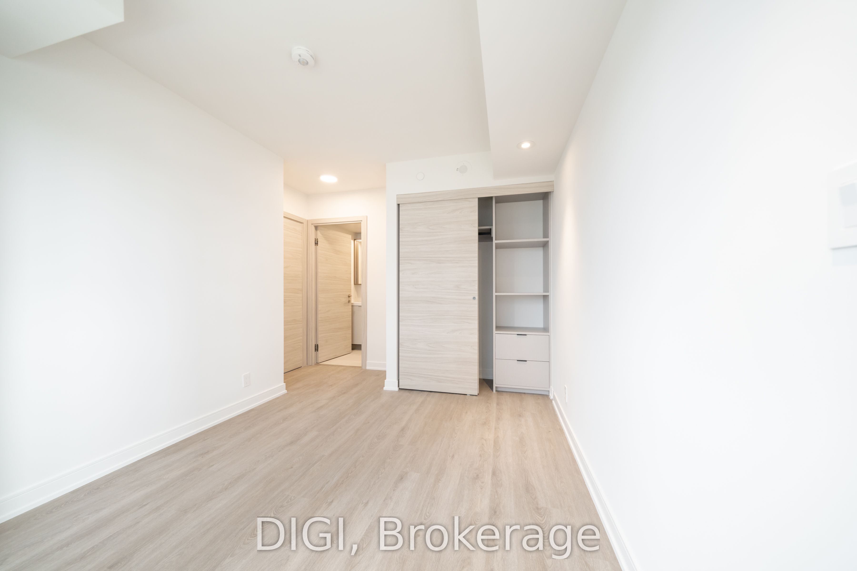 485 Perth Avenue W214 Property Photo 20
