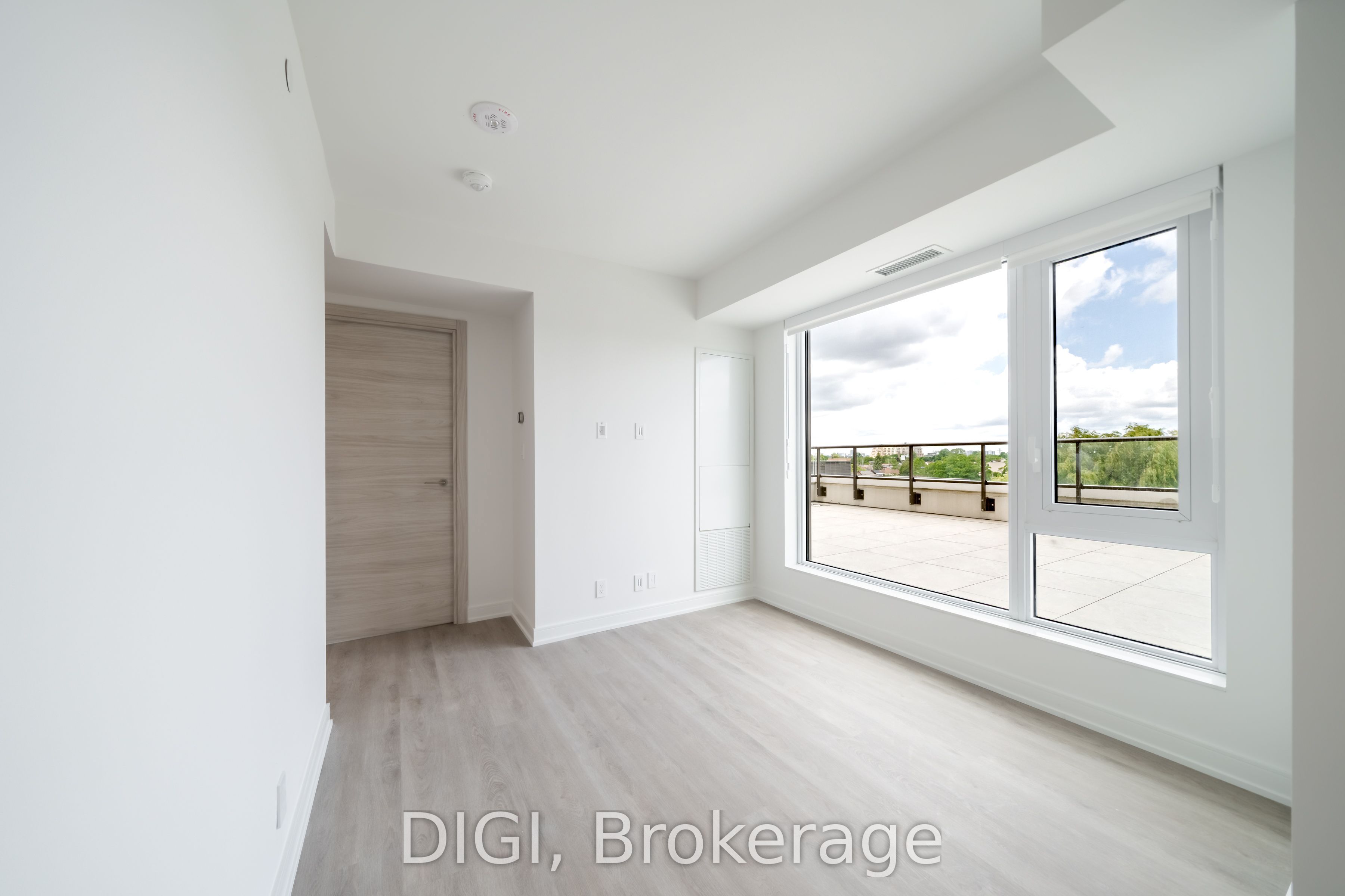 485 Perth Avenue W214 Property Photo 21
