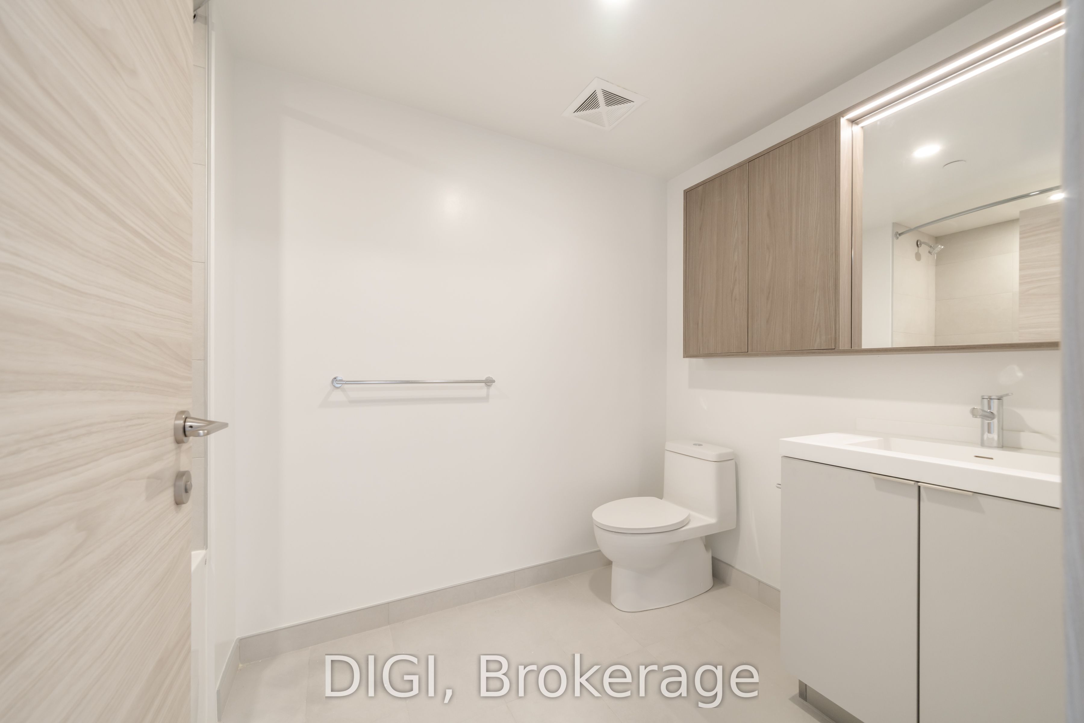 485 Perth Avenue W214 Property Photo 23