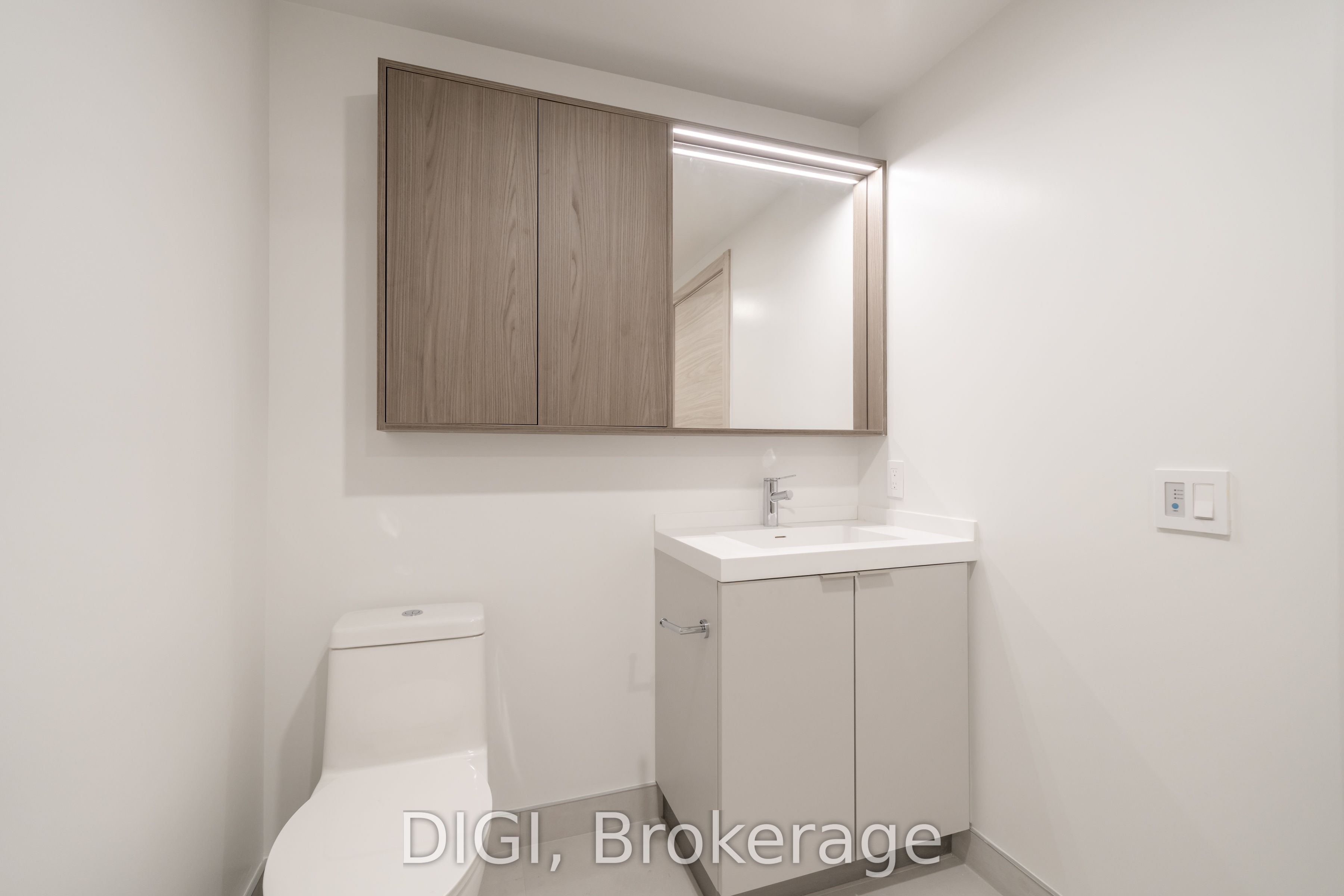 485 Perth Avenue W214 Property Photo 24