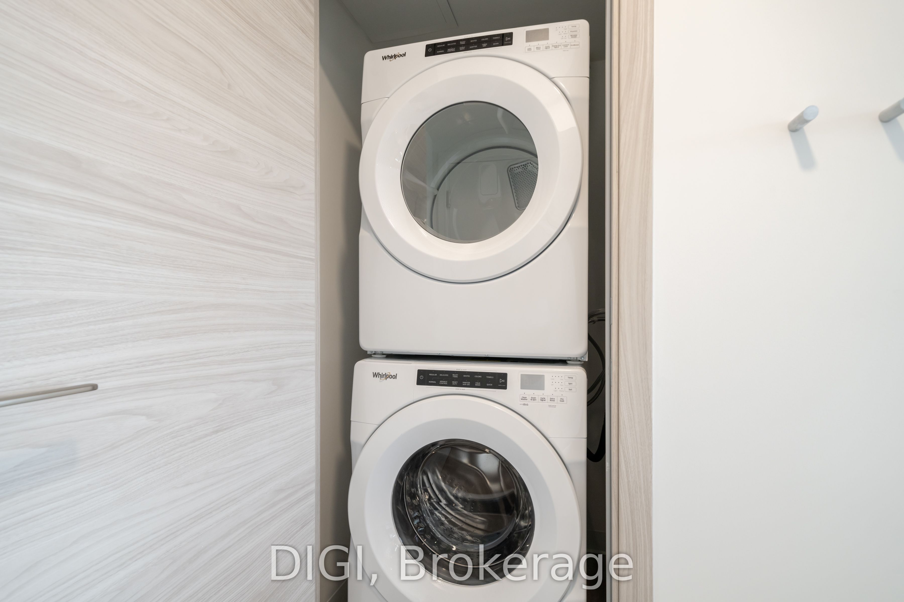485 Perth Avenue W214 Property Photo 25