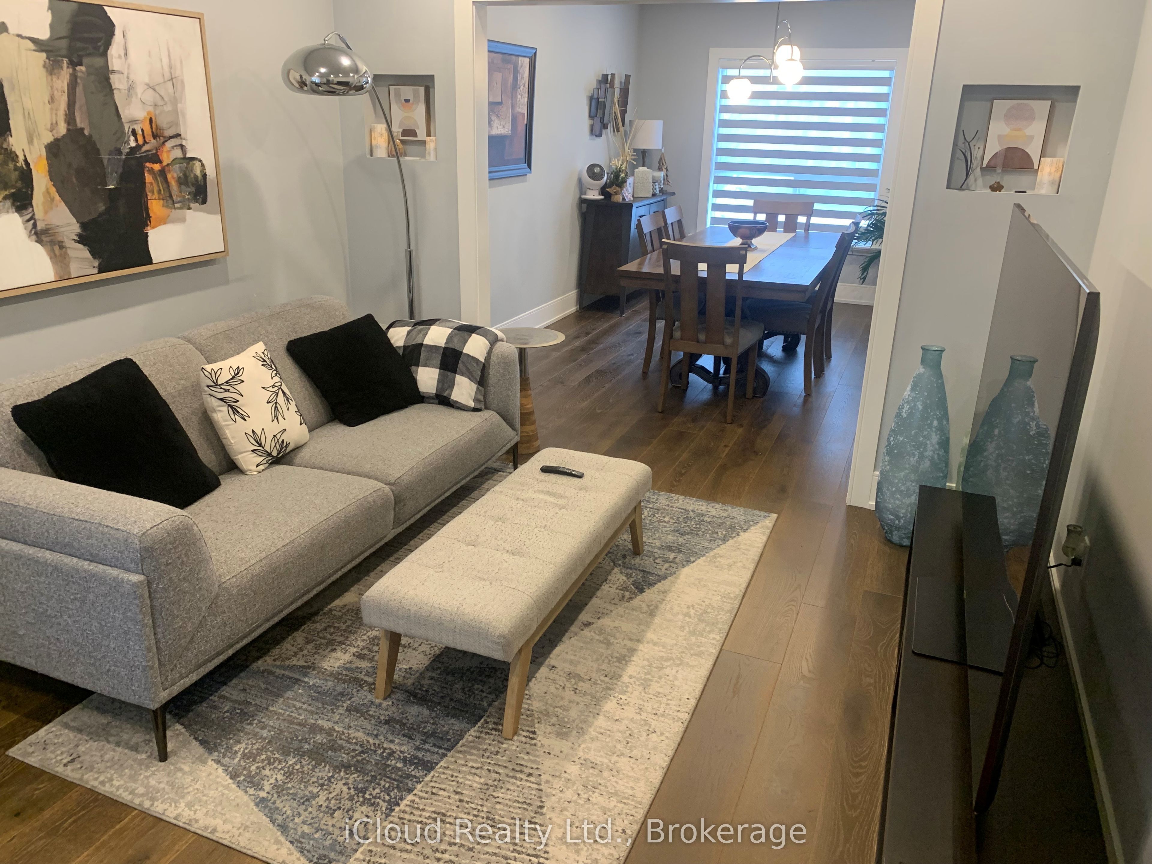878 Blyleven Boulevard Property Photo 4