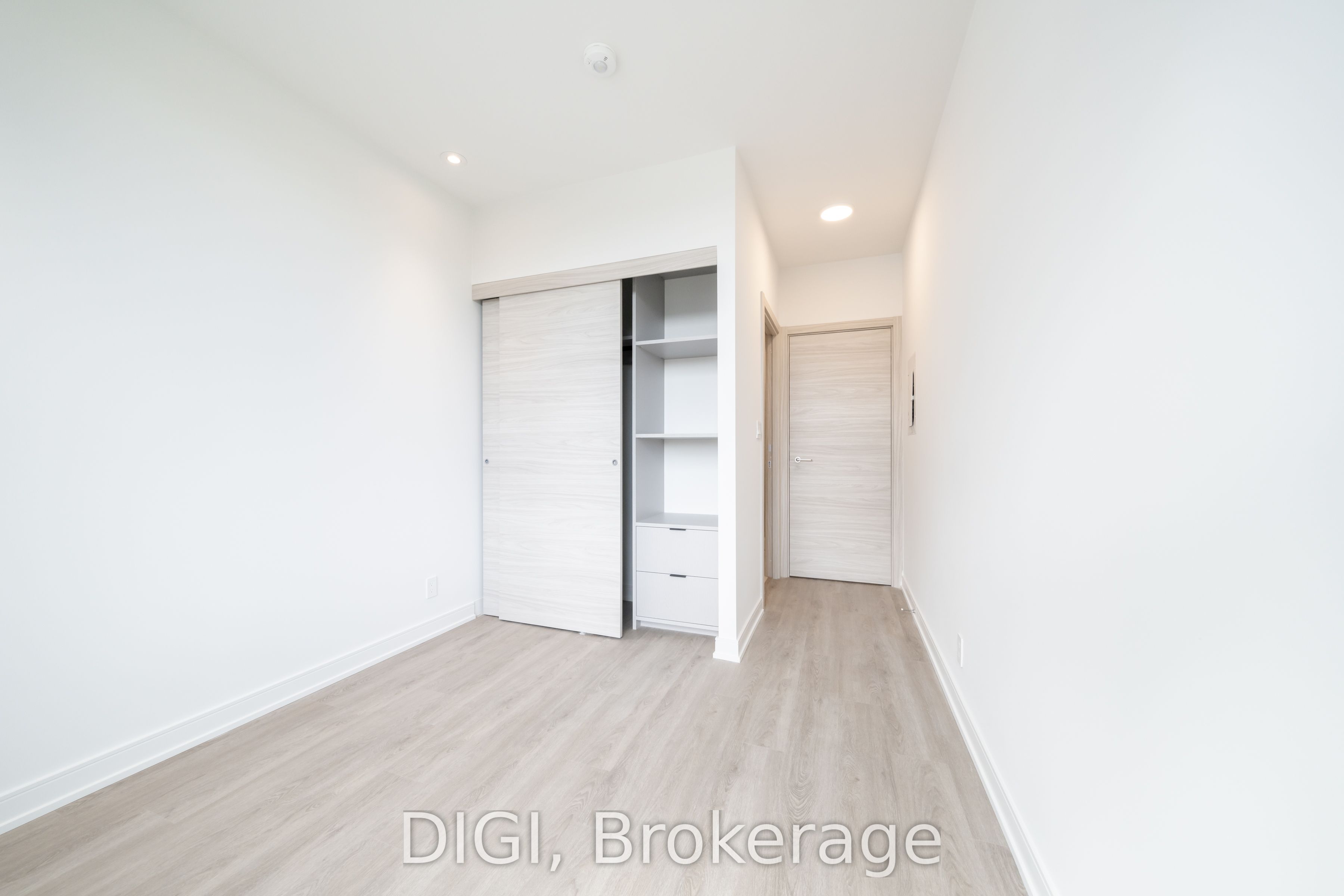 485 Perth Avenue W320 Property Photo 15