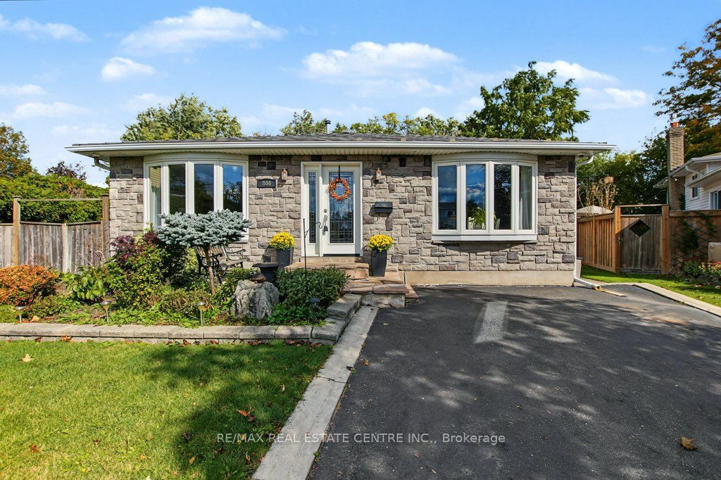 806 Hudson Court Property Photo 1