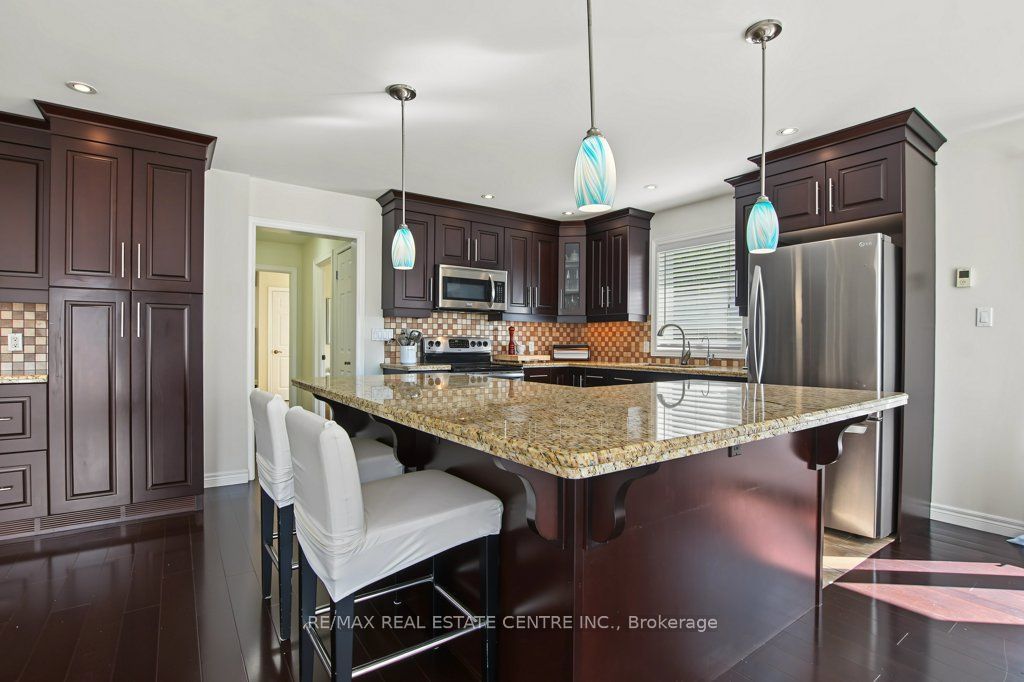 806 Hudson Court Property Photo 8