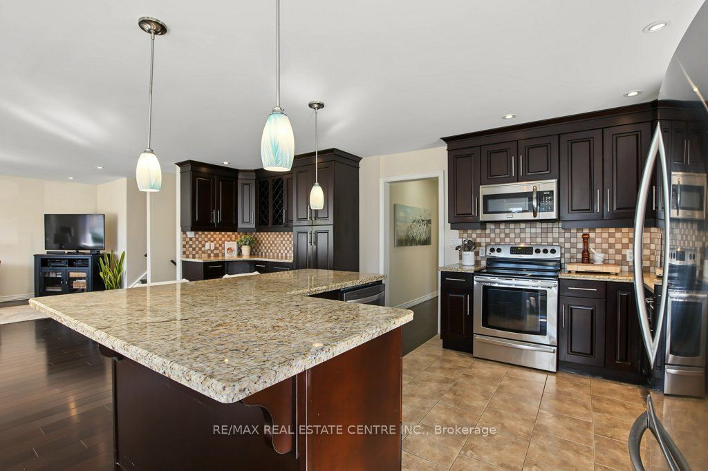 806 Hudson Court Property Photo 11