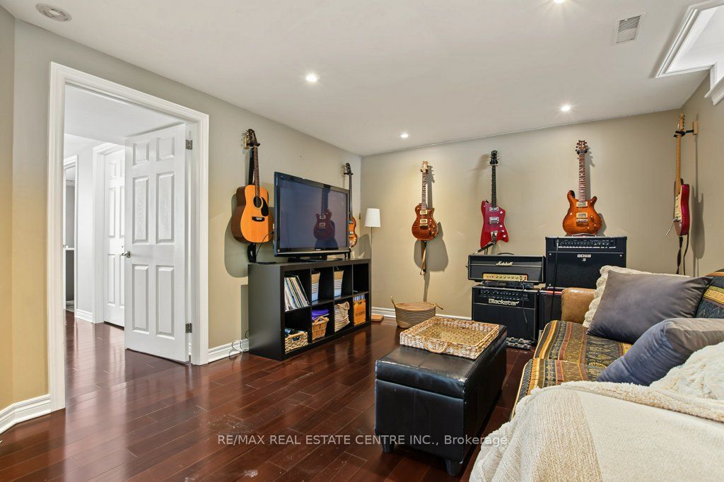 806 Hudson Court Property Photo 29