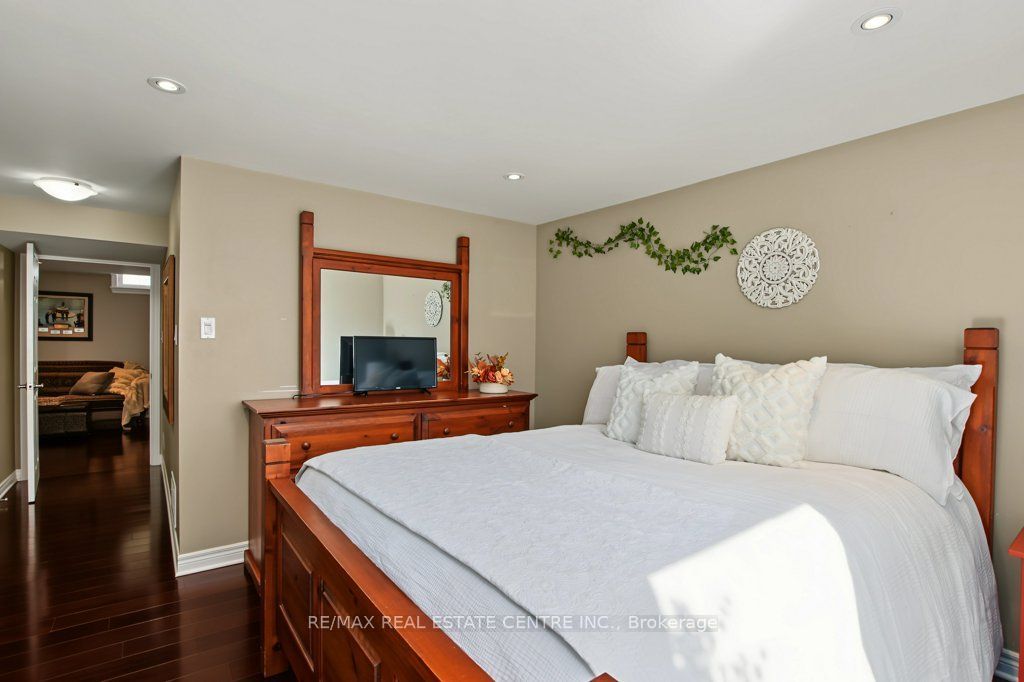 806 Hudson Court Property Photo 32