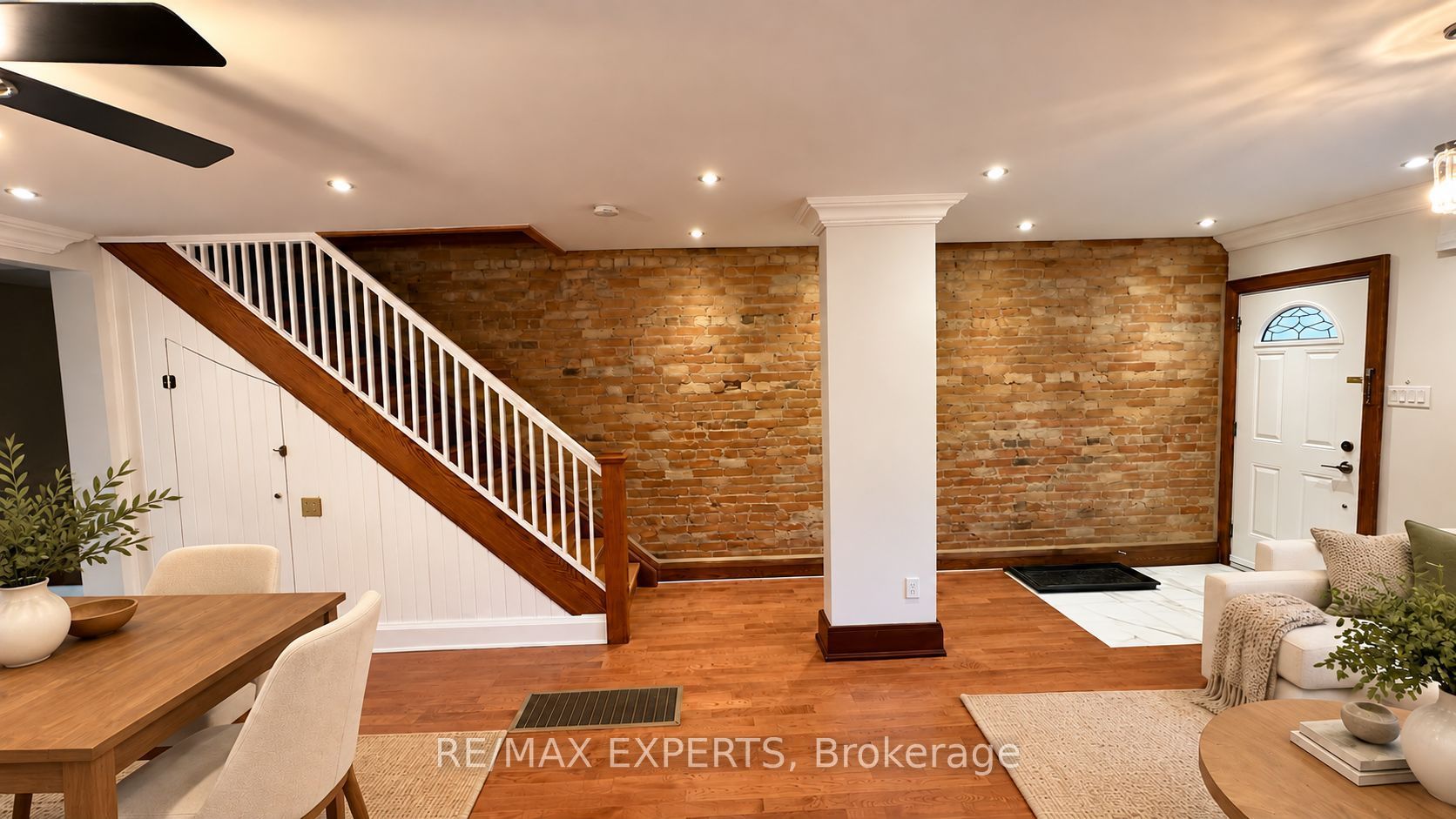 26 Grandville Avenue Property Photo 6
