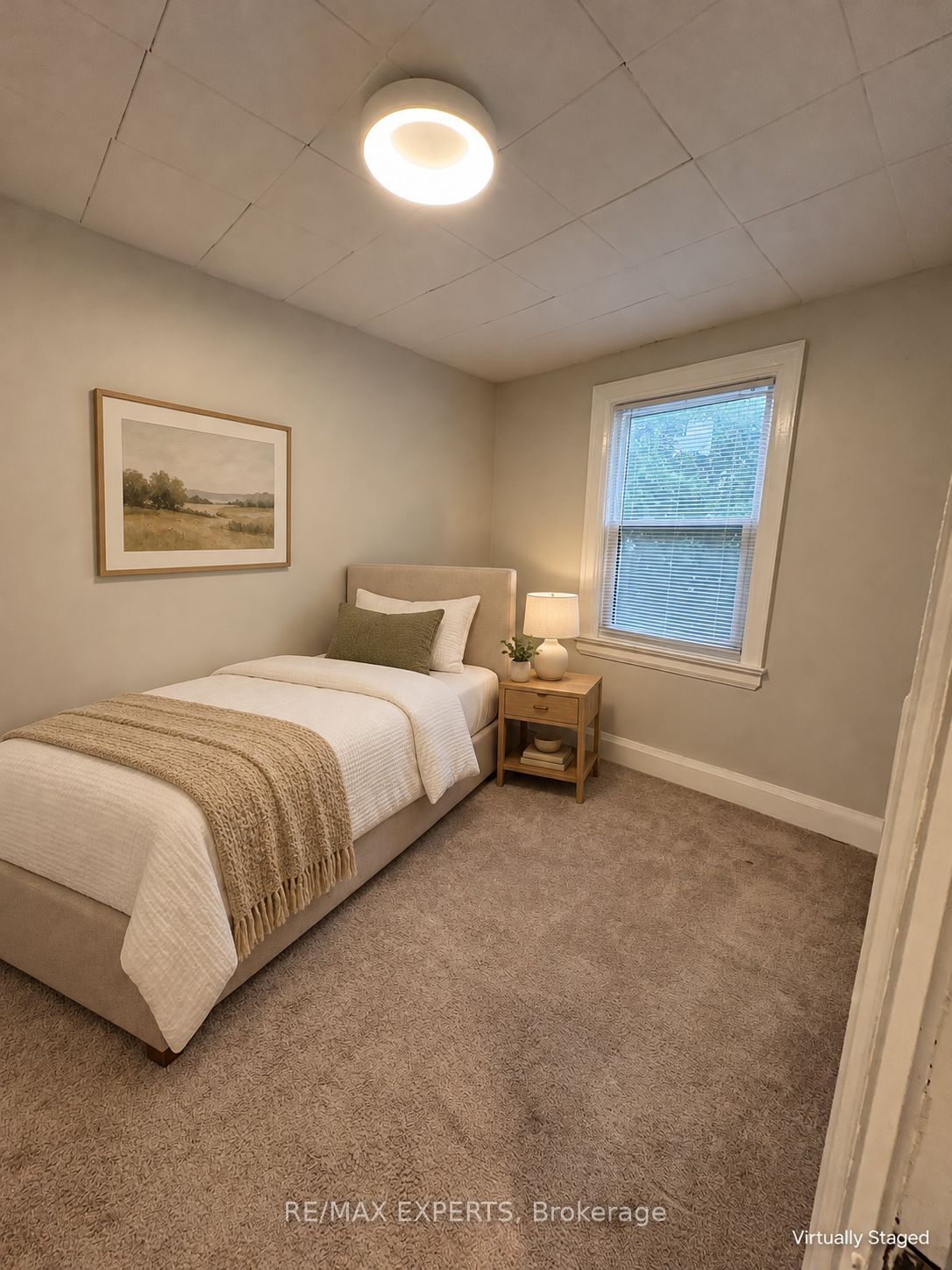 26 Grandville Avenue Property Photo 10