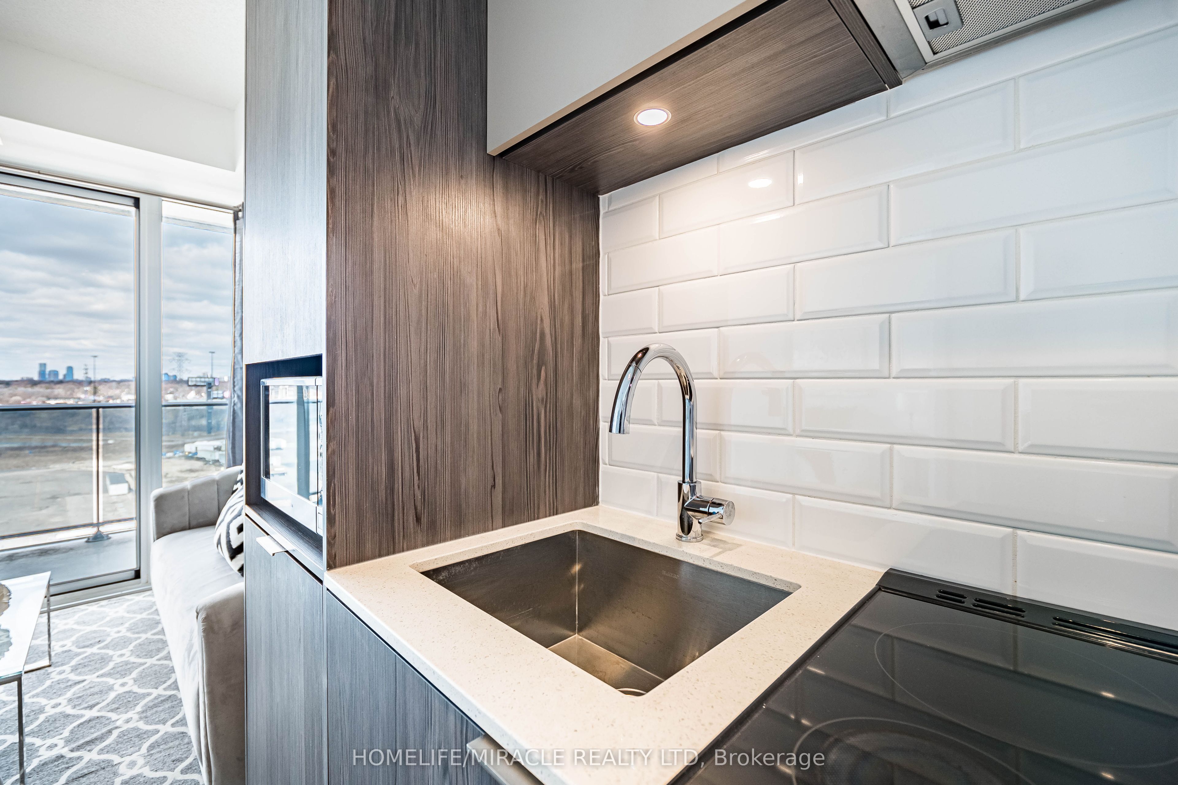 70 Annie Craig Drive 1001 Property Photo 15