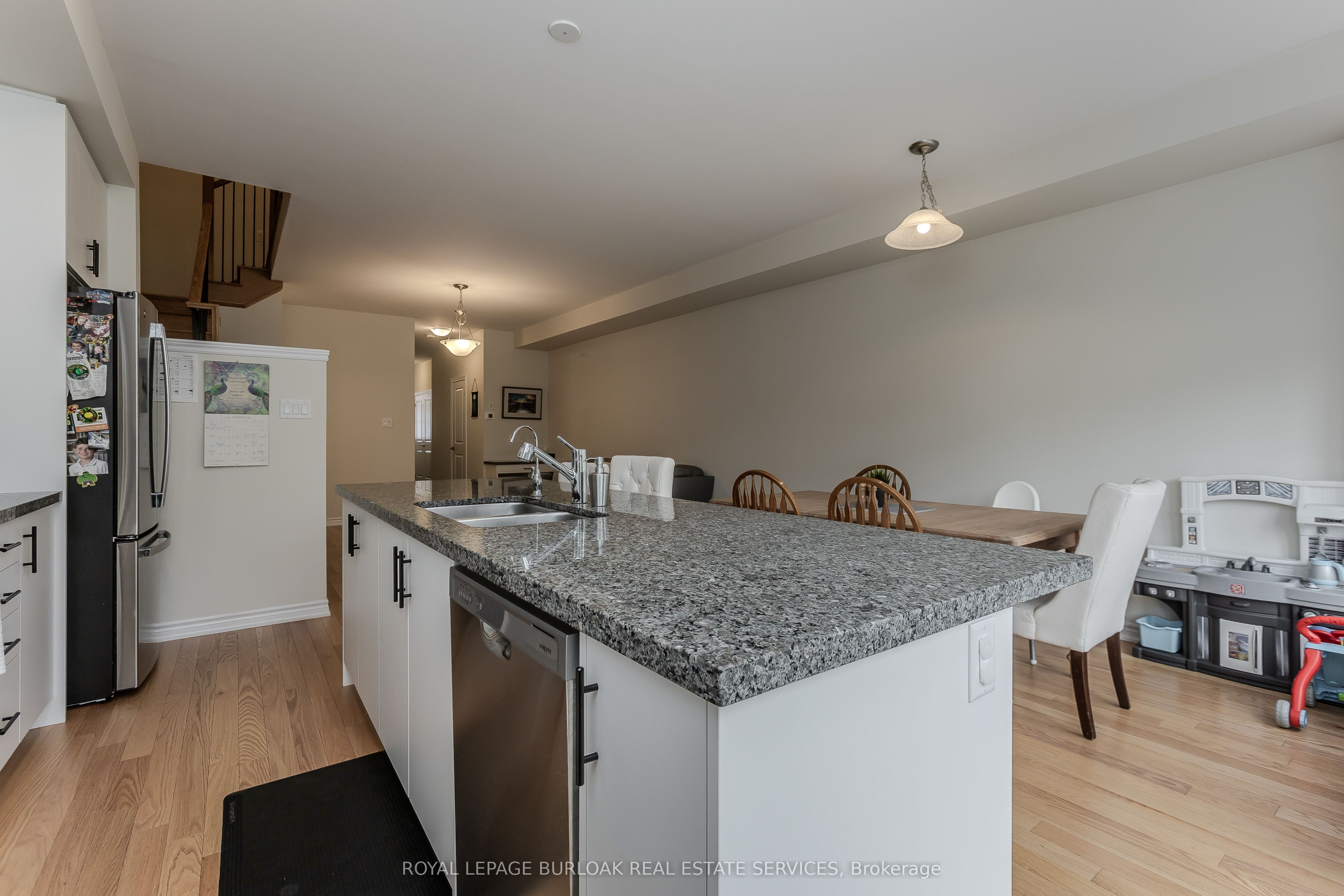 1360 Almonte Drive Property Photo 14