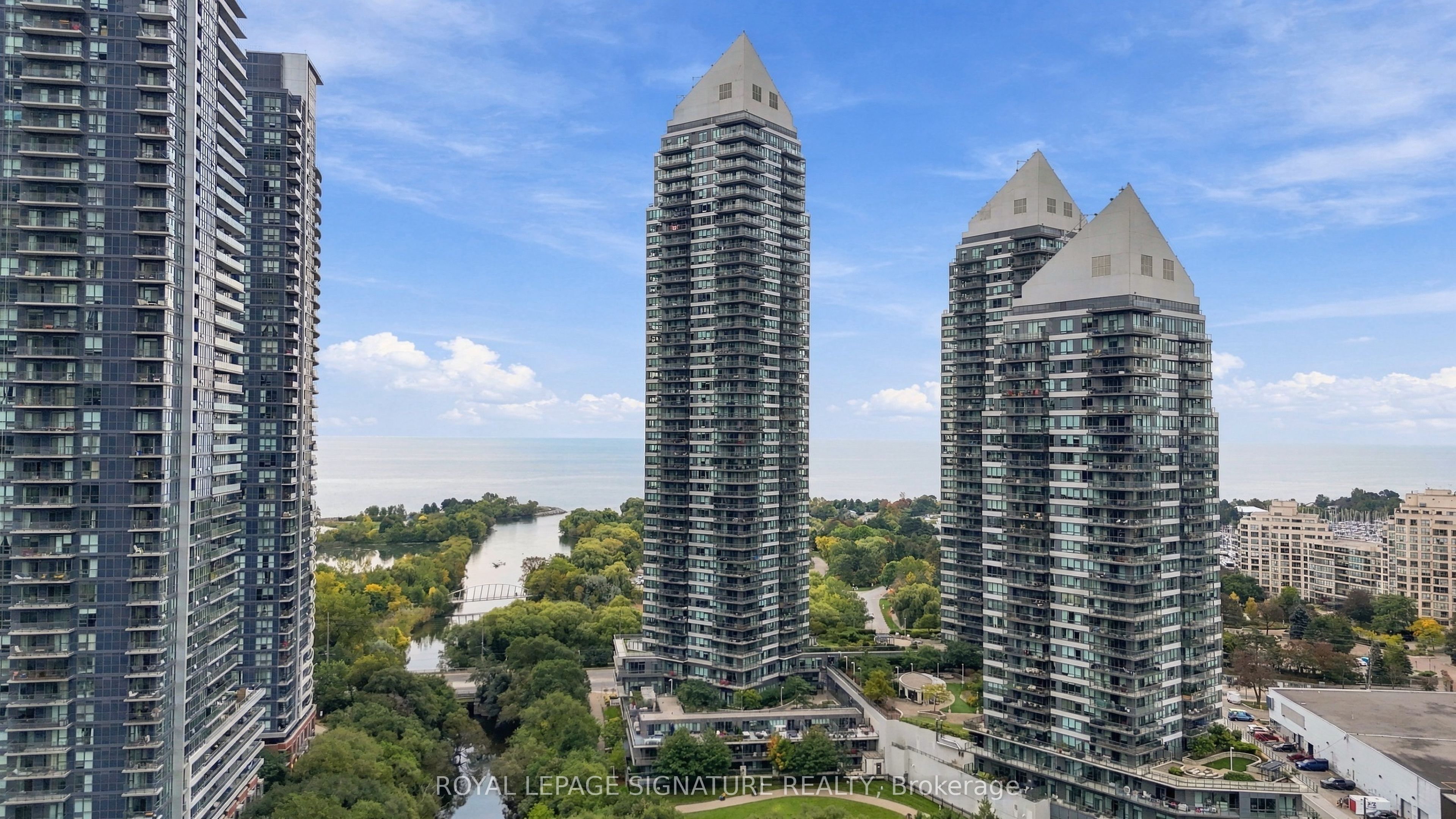 2230 Lake Shore Boulevard W 107 Property Photo 1