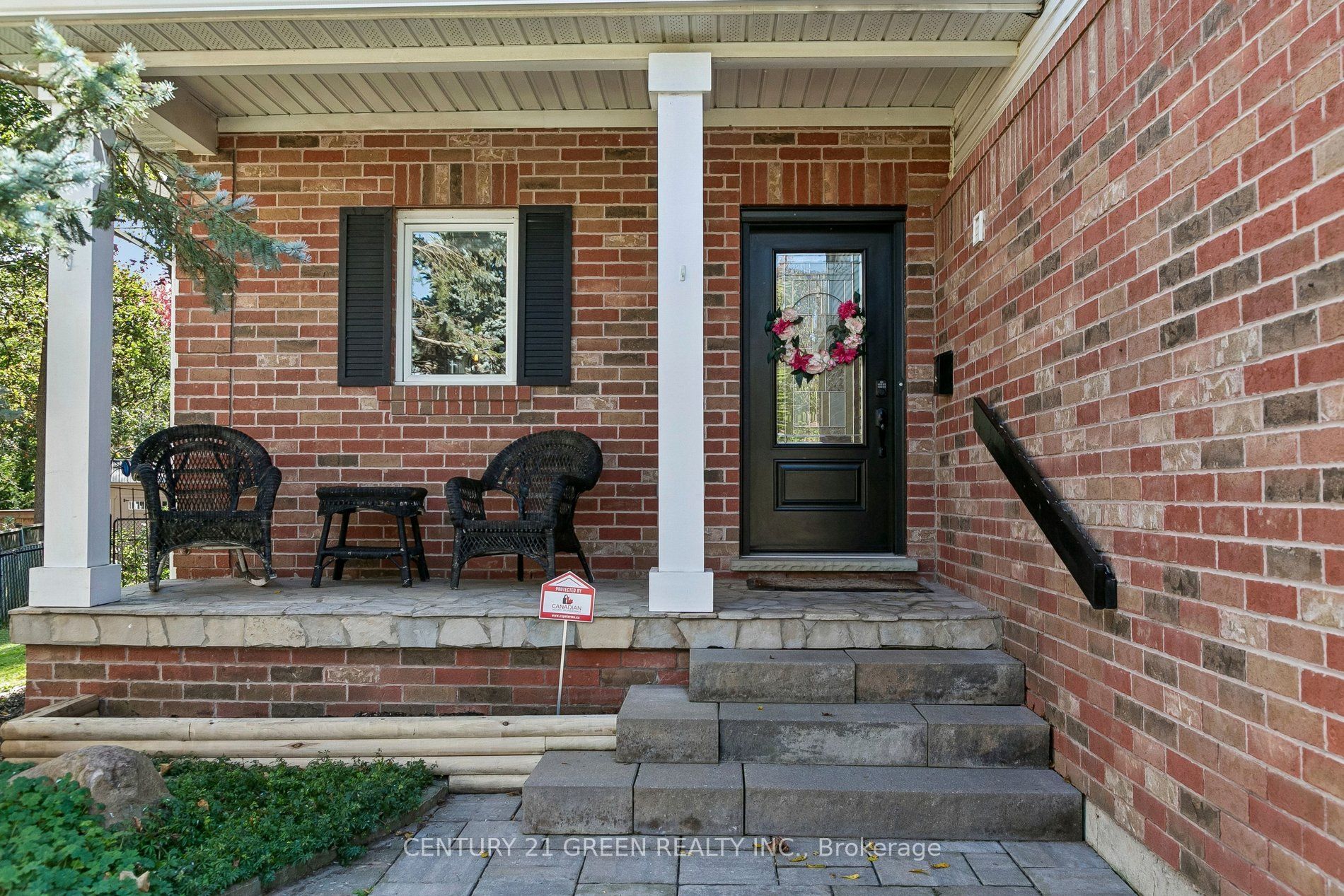 2024 Grovetree Lane Property Photo 3