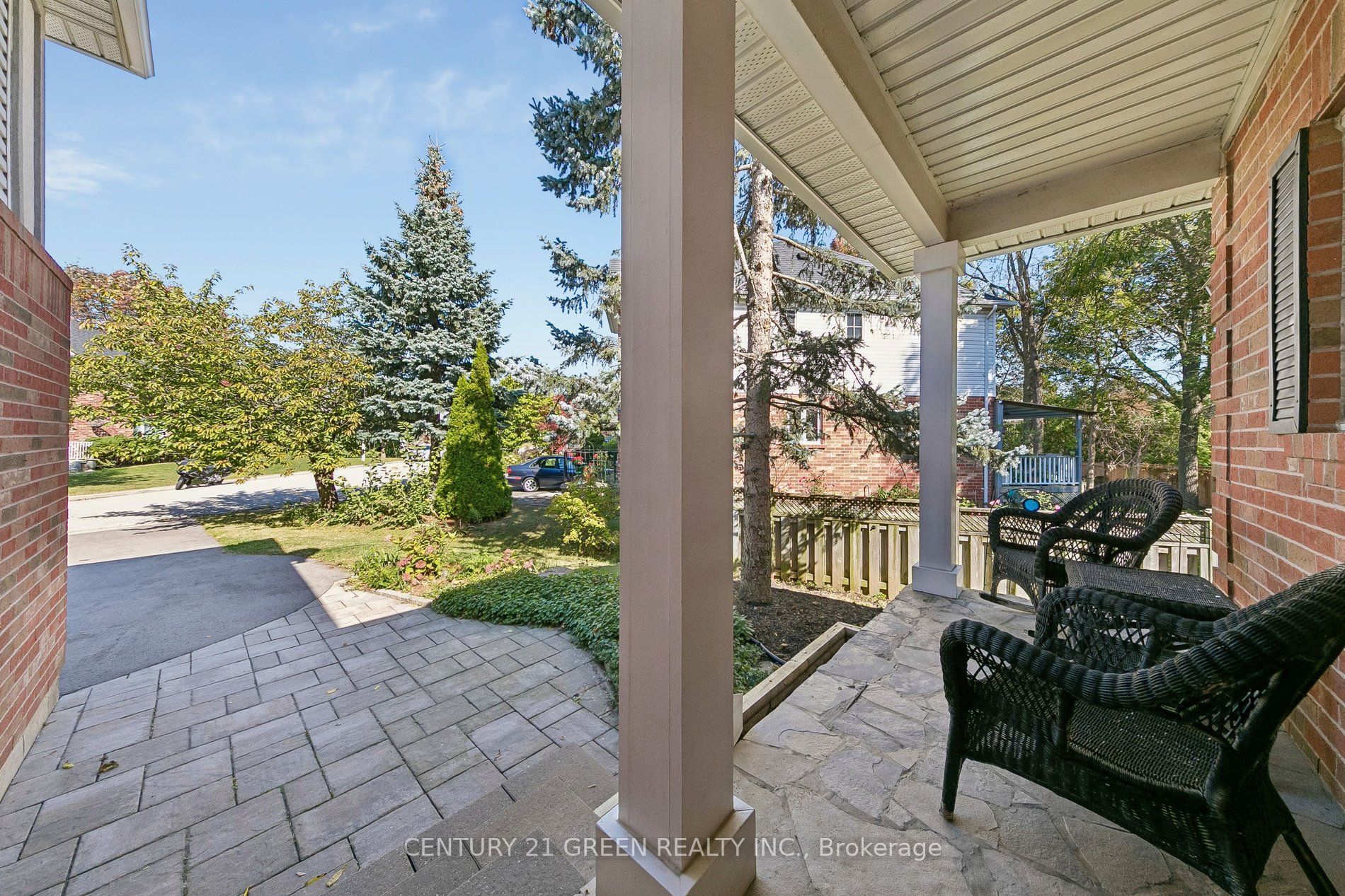 2024 Grovetree Lane Property Photo 4