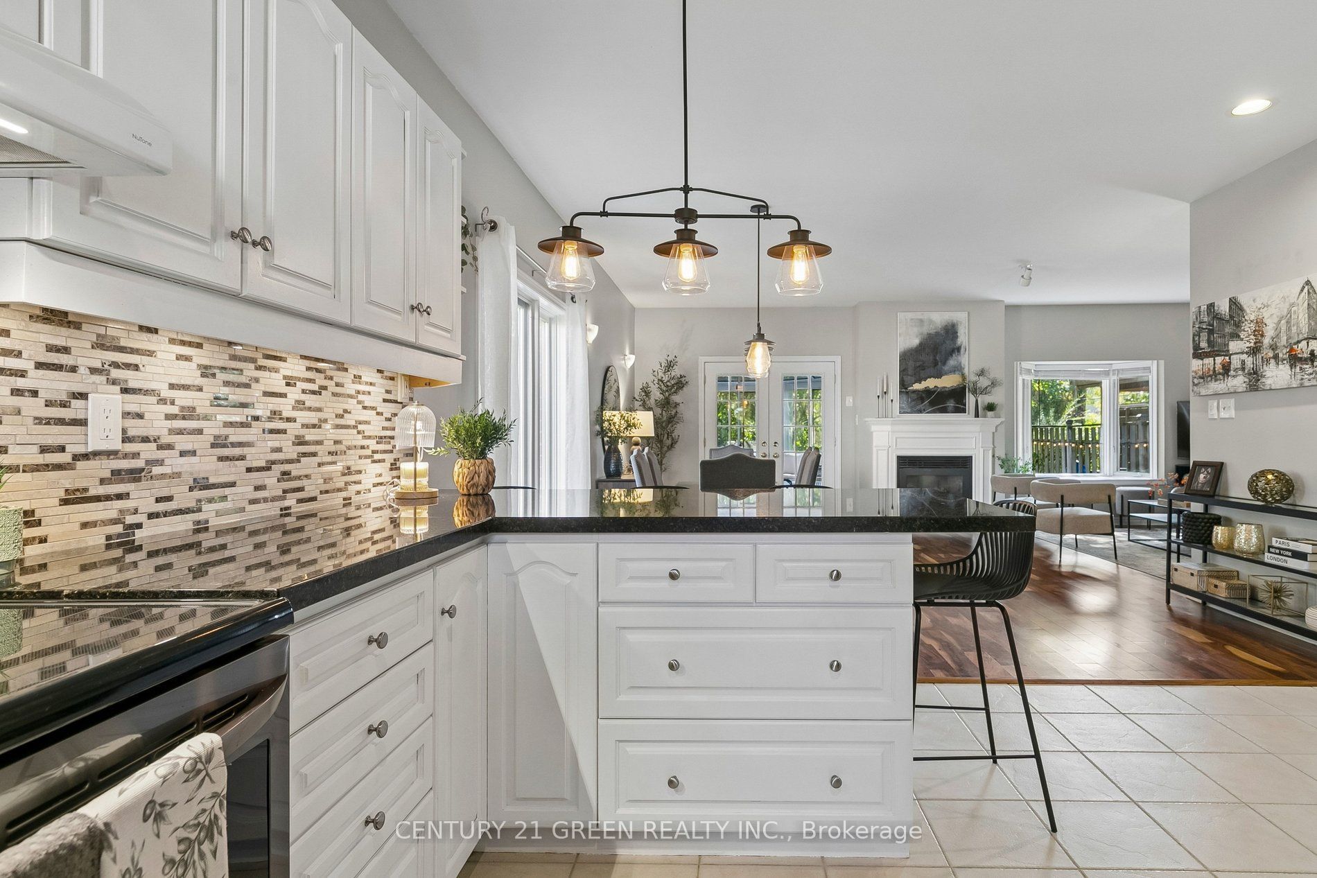 2024 Grovetree Lane Property Photo 15