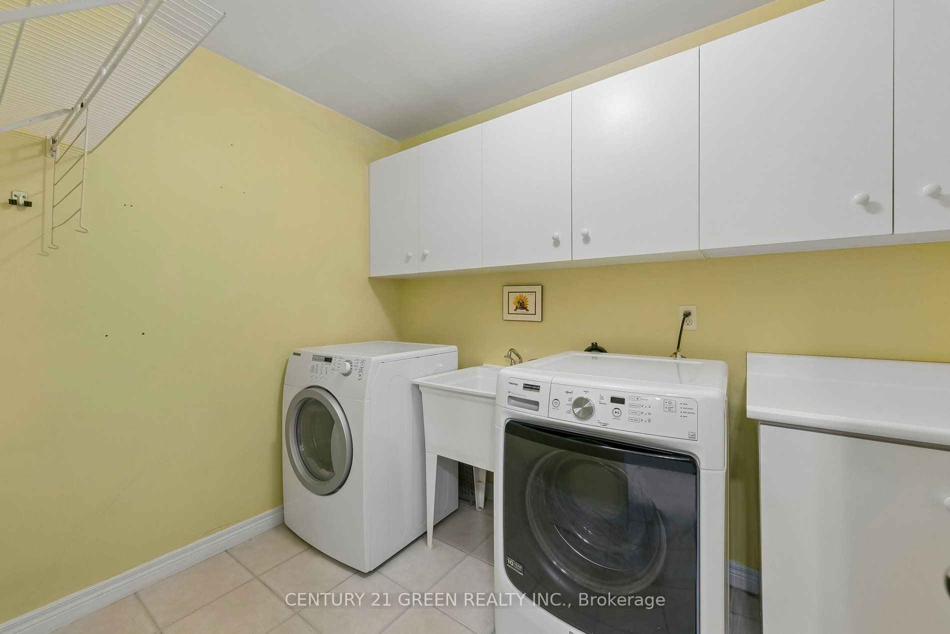 2024 Grovetree Lane Property Photo 33
