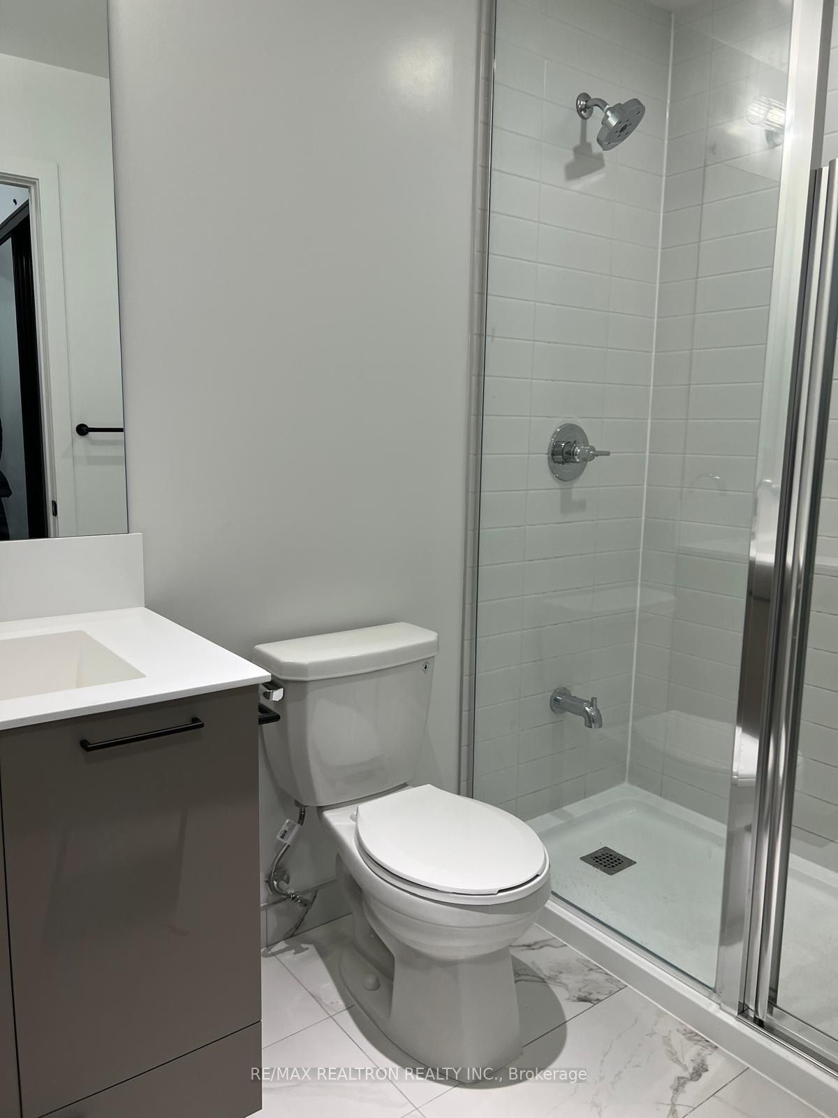 20 Lagerfeld Drive 15 Property Photo 11