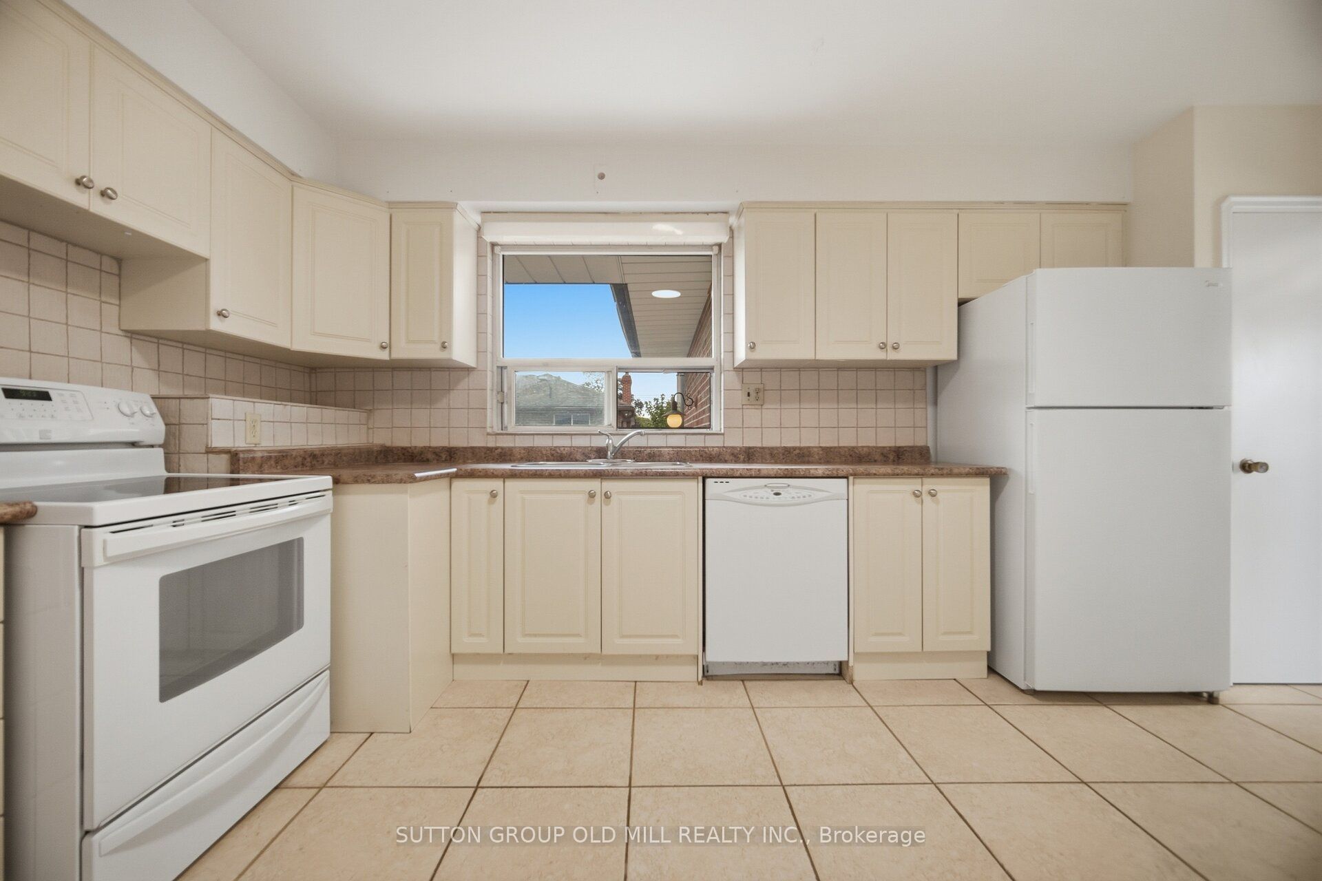 55 Sun Row Drive Property Photo 12