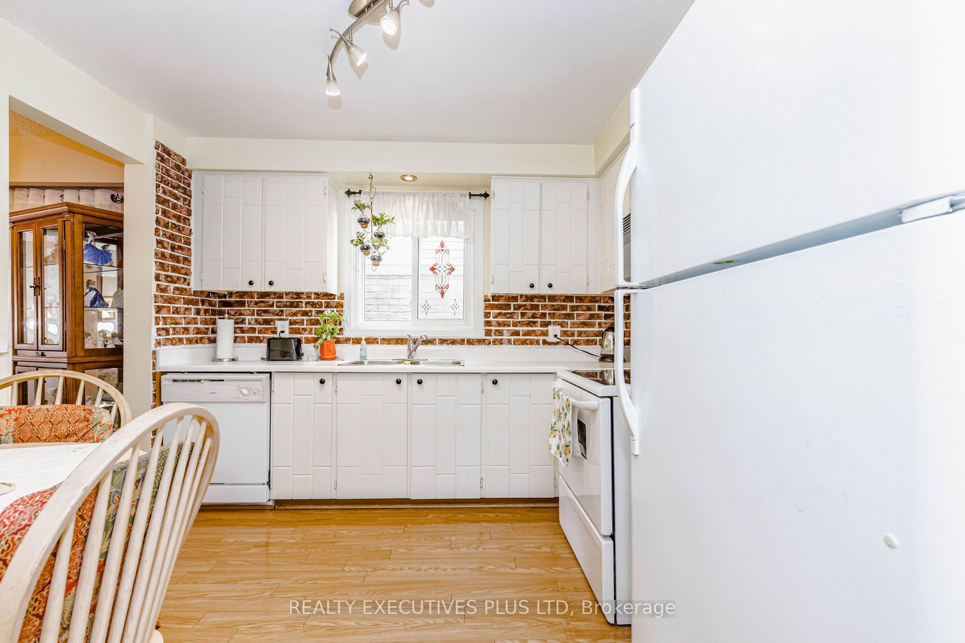 15 Mangrove Road Property Photo 9