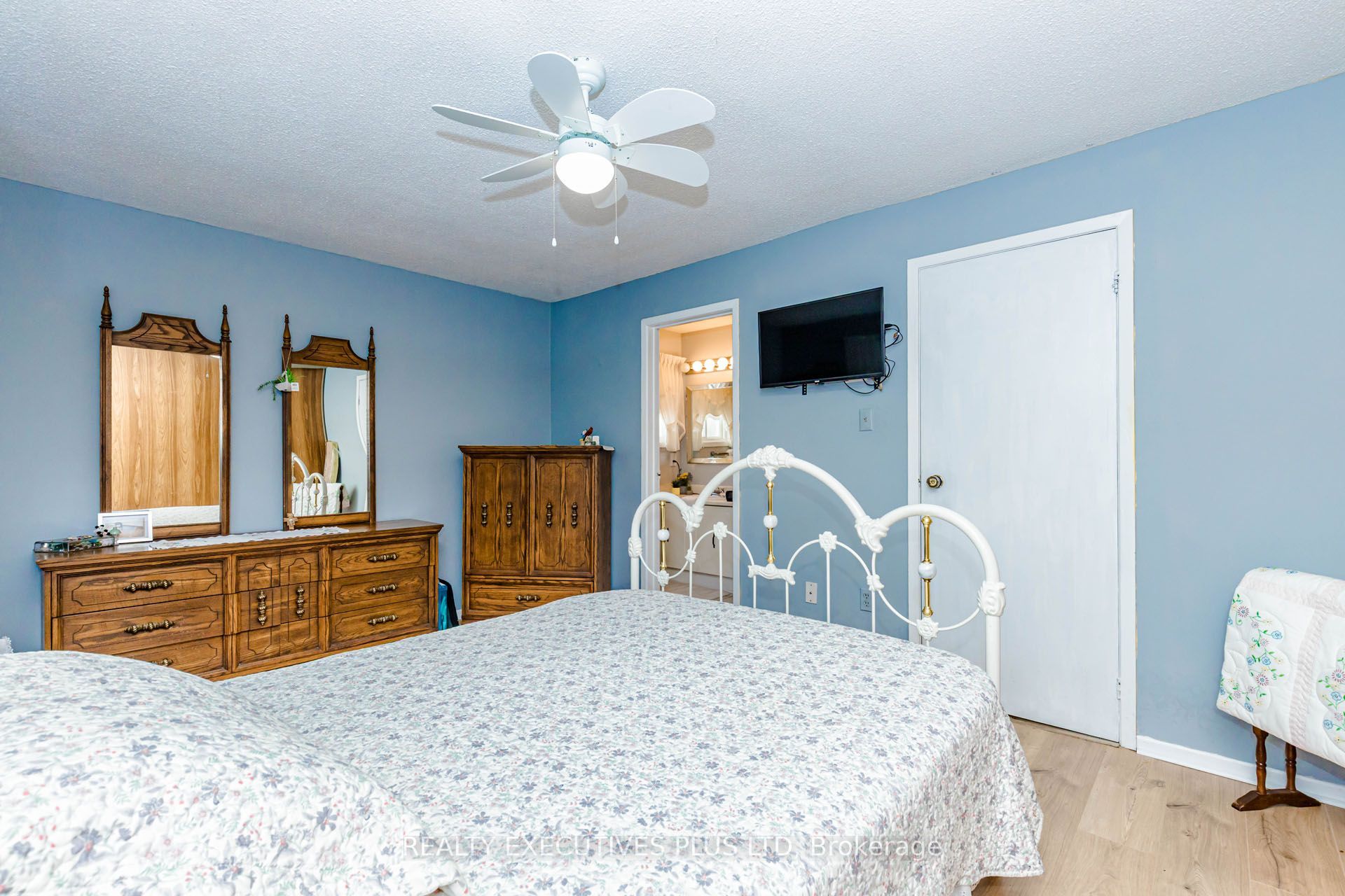 15 Mangrove Road Property Photo 22