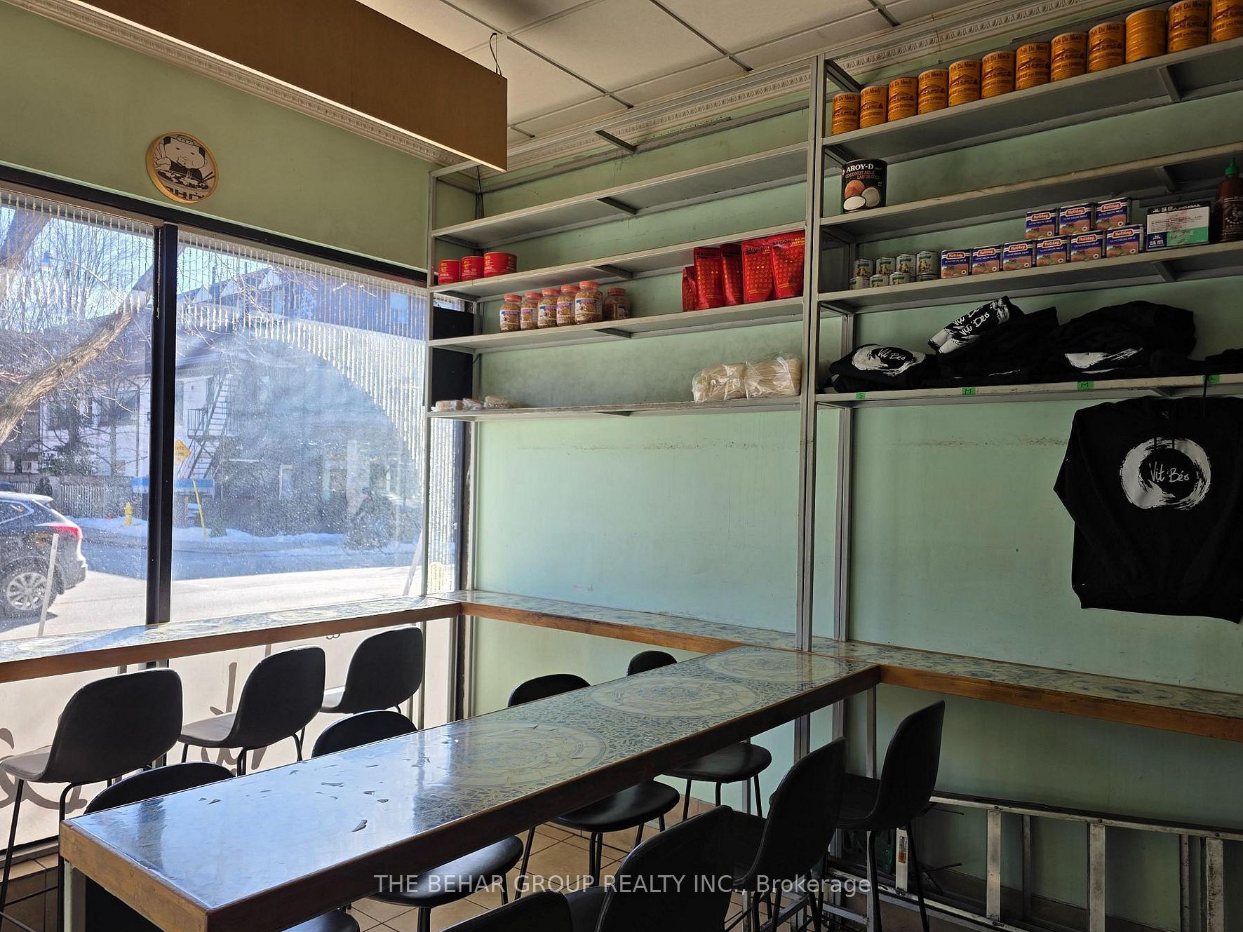 858 Bloor Street W Property Photo 5