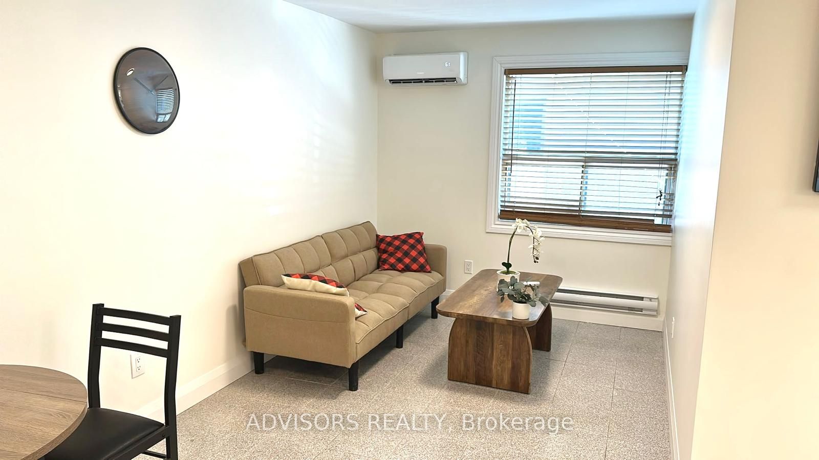 3717 Lakeshore Boulevard W 4 Property Photo 2